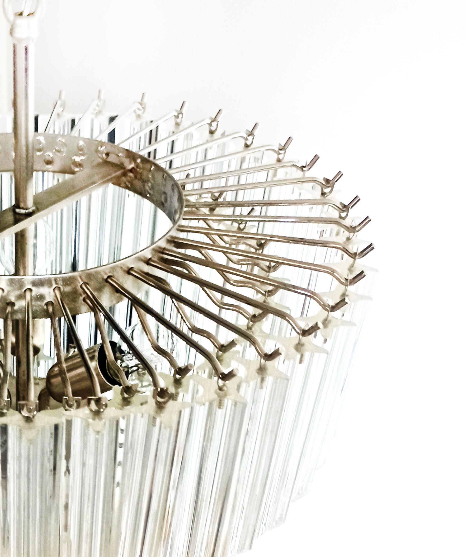 Late 20th Century Elegant Stylish Murano glass chandeliers - 112 transparent quadriedri For Sale