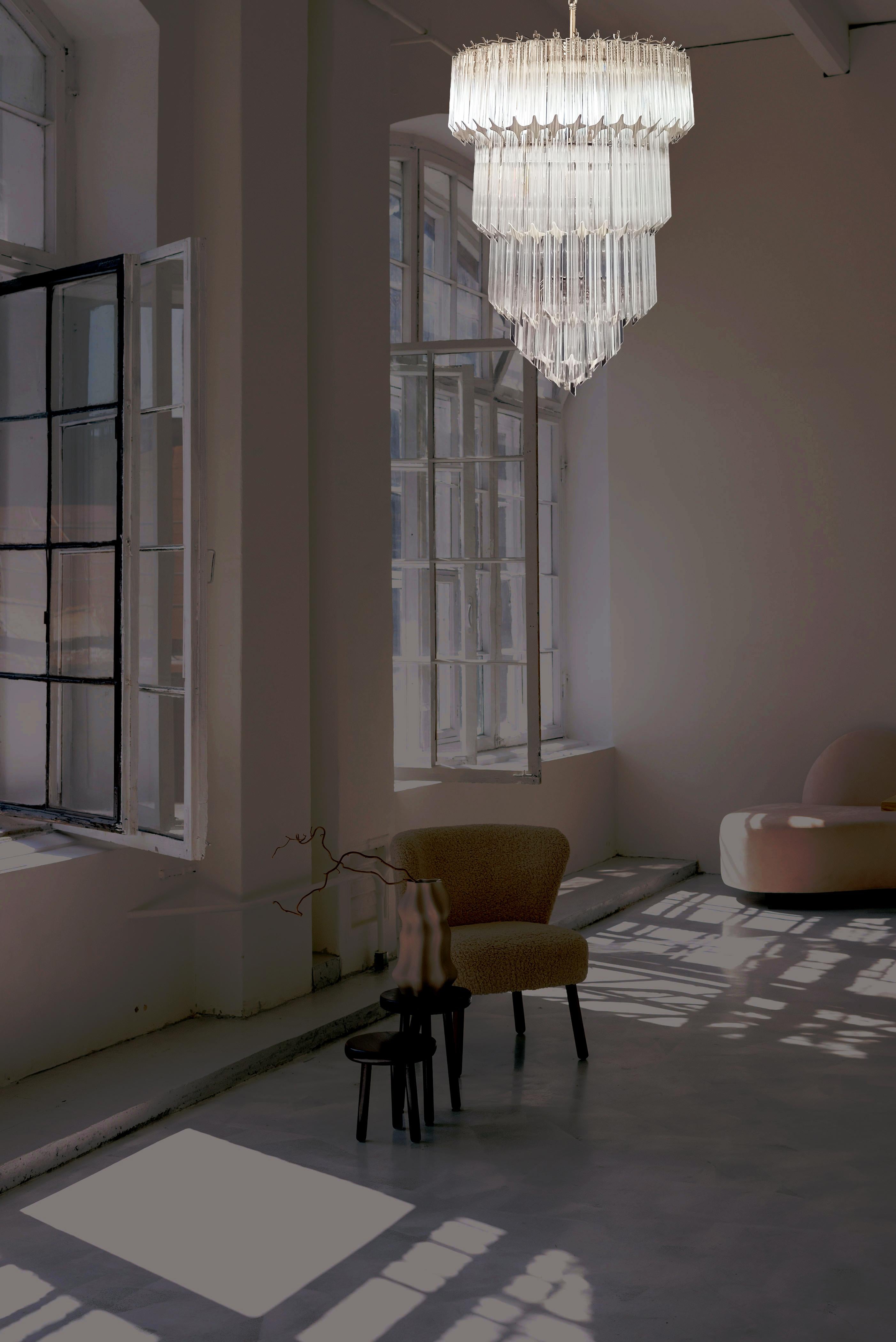Late 20th Century Elegant Stylish Murano glass chandeliers - 112 trasparent quadriedri in vendita