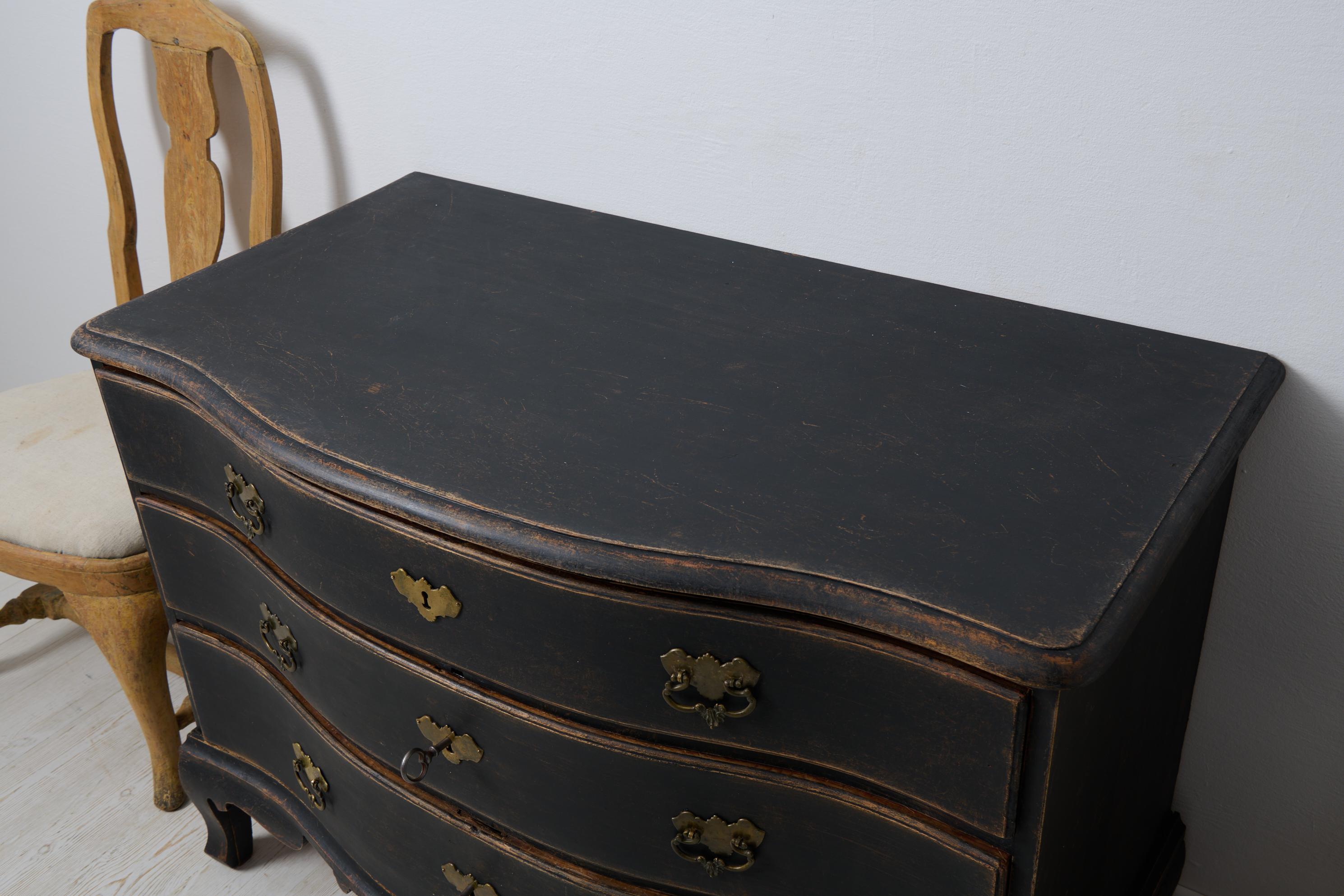 Elegante schwedische antike Barockkommode, schwedisch, schwarz lackiert, Distress 2