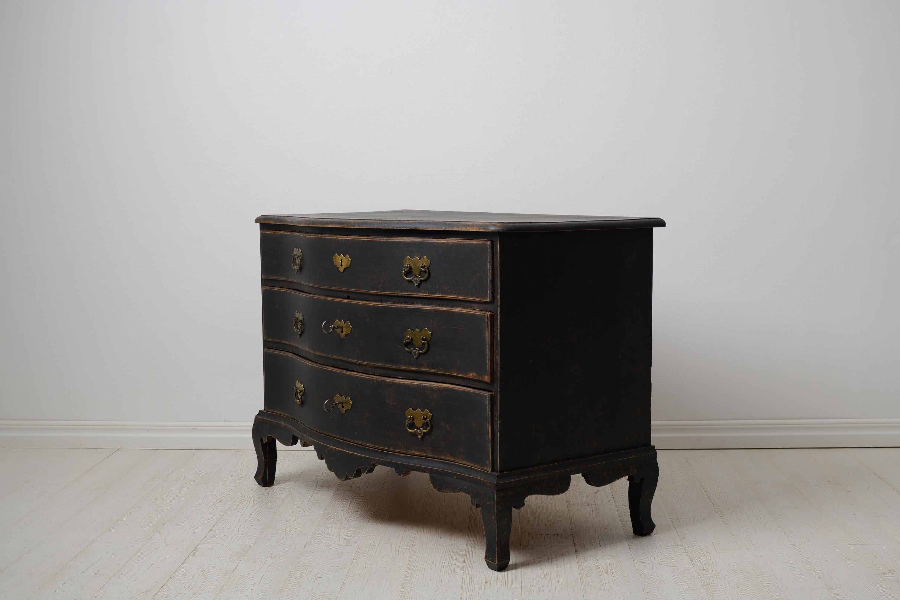 Elegante schwedische antike Barockkommode, schwedisch, schwarz lackiert, Distress (Schwedisch)