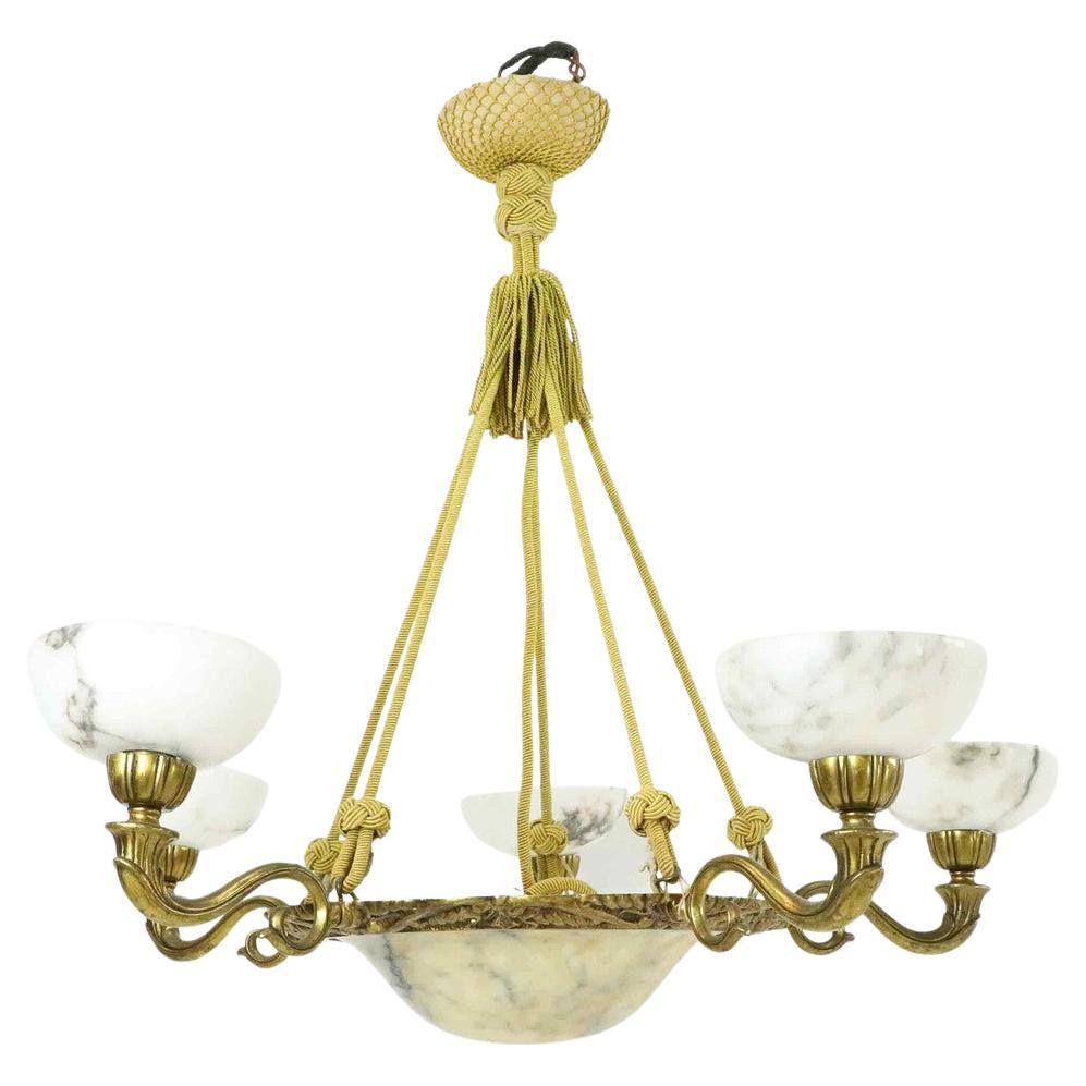 Elegant lustre suédois Art Déco en albâtre et laiton, années 1930
