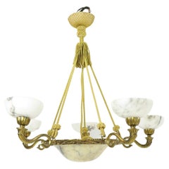 Elegant lustre suédois Art Déco en albâtre et laiton, années 1930