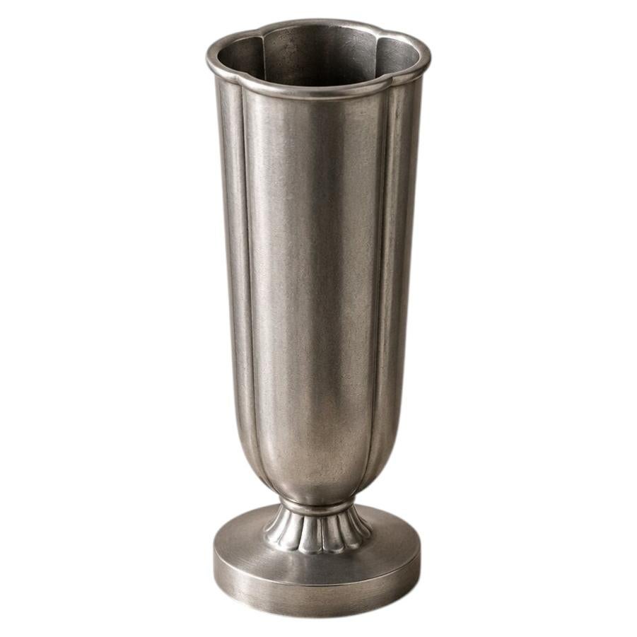 Art Deco Vases and Vessels - 3,348 For Sale at 1stDibs | art deco