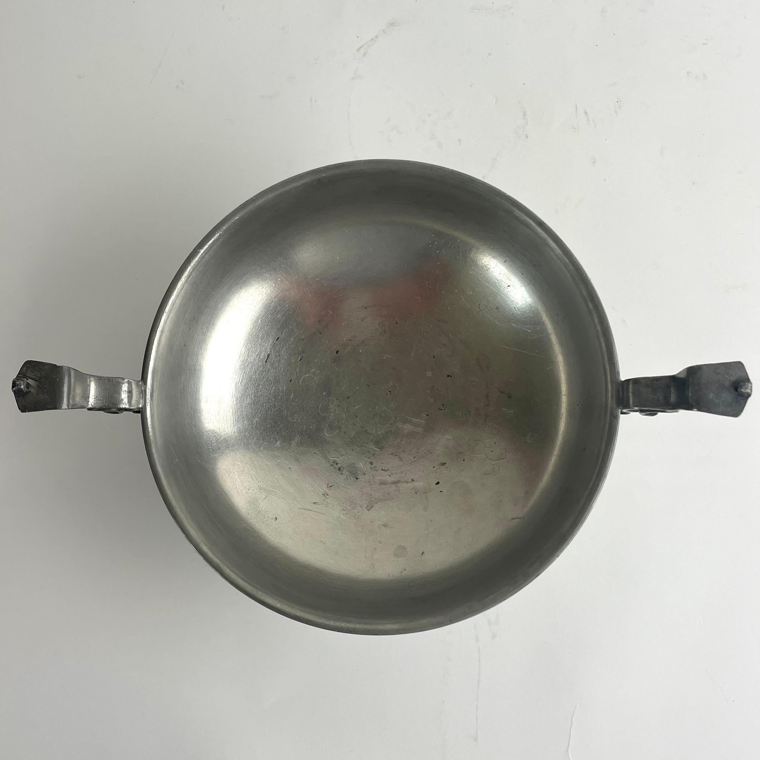 Elegante Schale aus Zinn von Edvin Ollers, 1937 (Hartzinn) im Angebot
