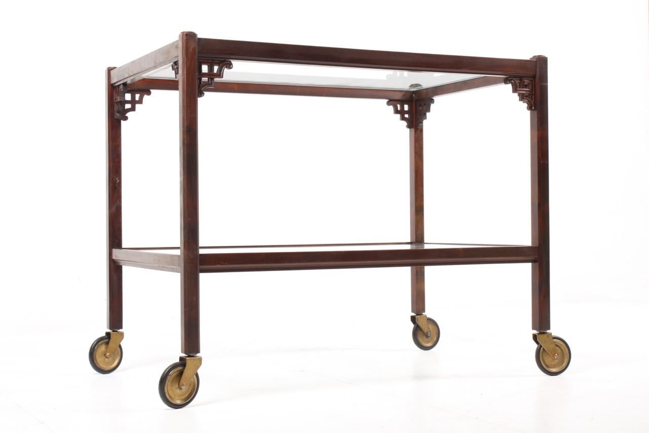 Metà XX secolo Elegante tavolo da portata svedese Grace, moderno svedese, anni '40 in vendita
