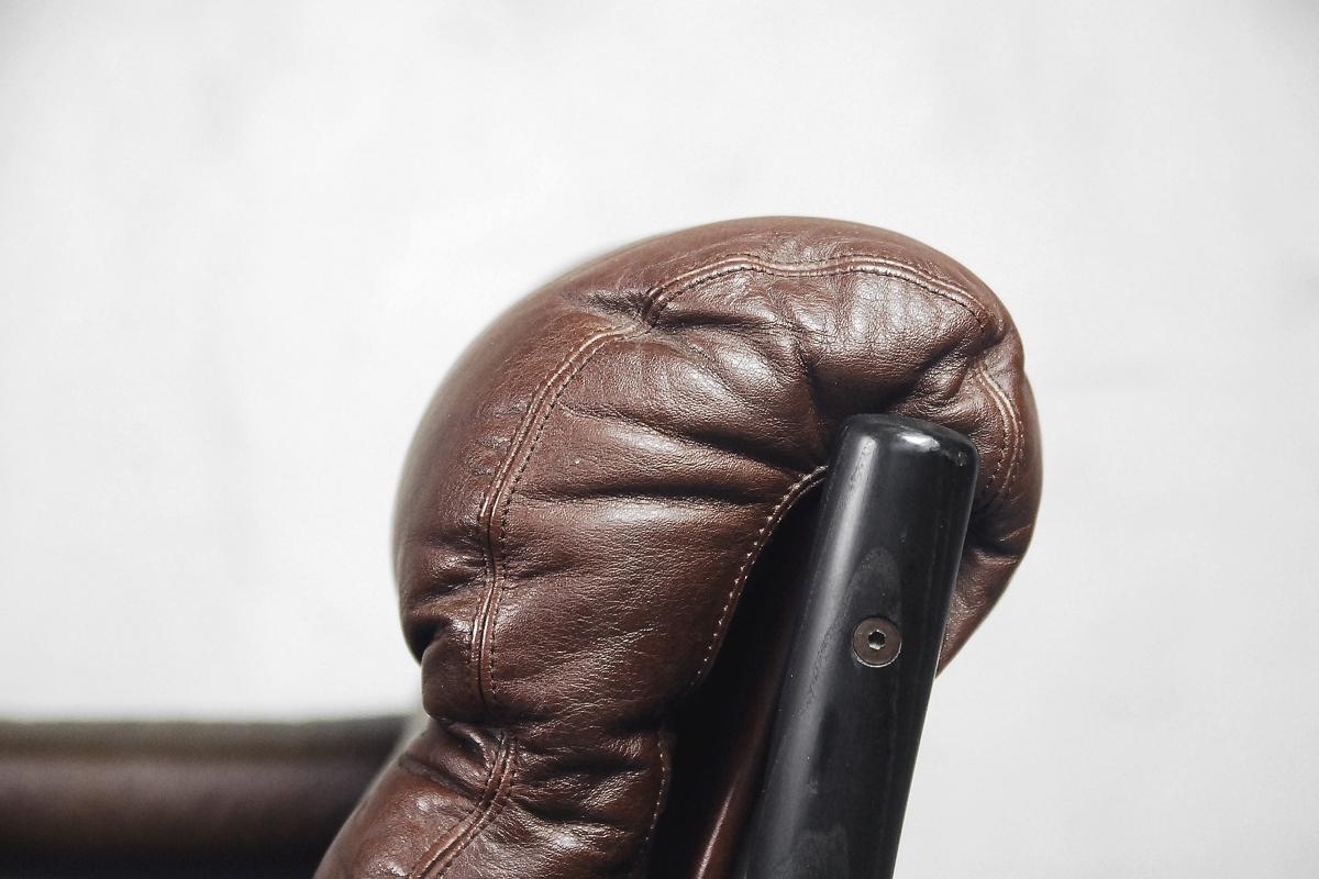 20th Century Elegant Swedish Leather Cabinet Armchair by DUX, 1970s, Set of 2 For Sale