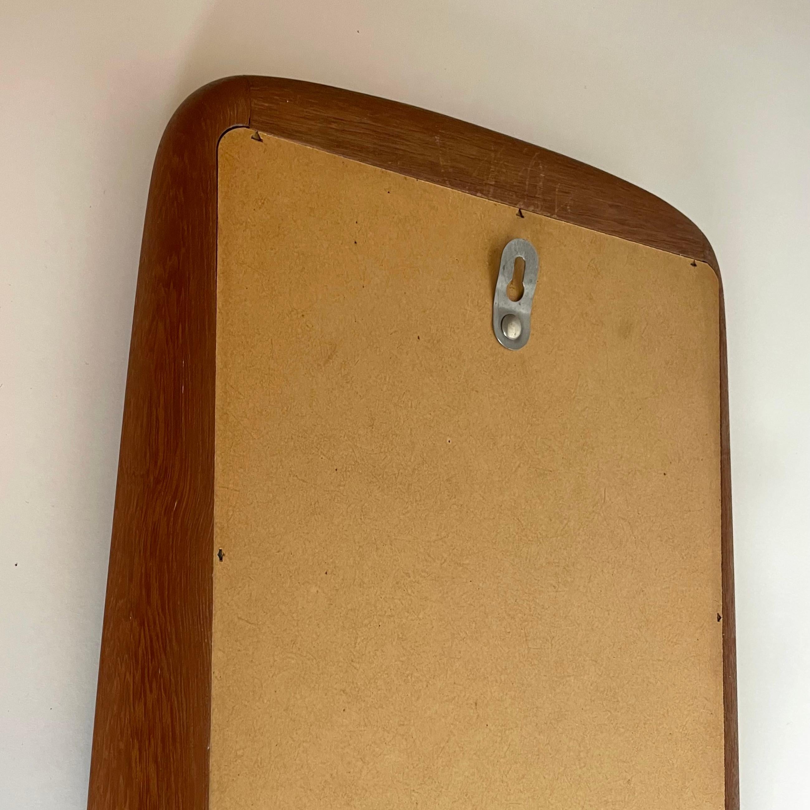 Elegance Miroir suédois en teck massif de style The Modernity des années 1950 en vente 6