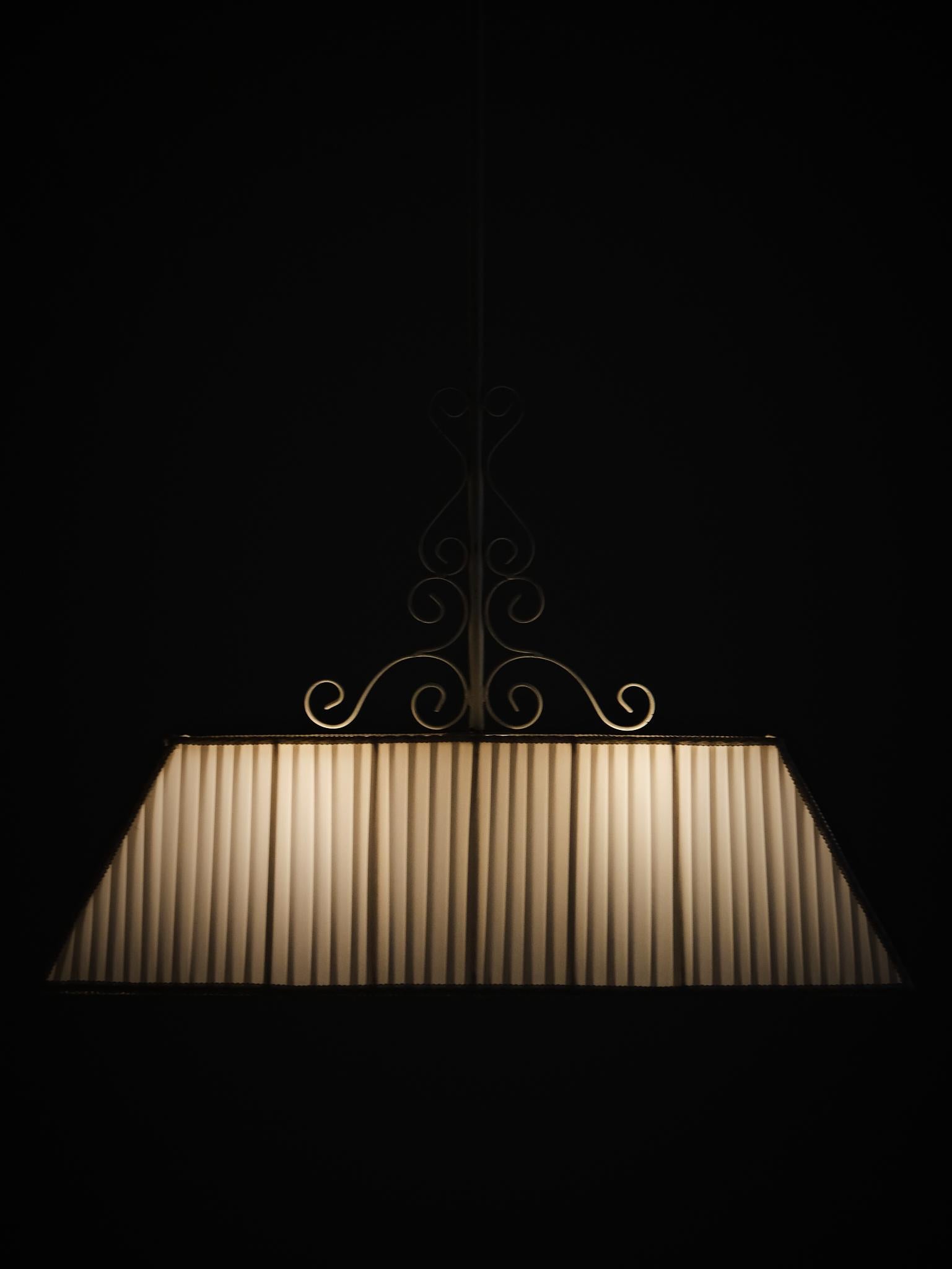 Elegante lampada da soffitto moderna svedese, anni '40 in vendita 3