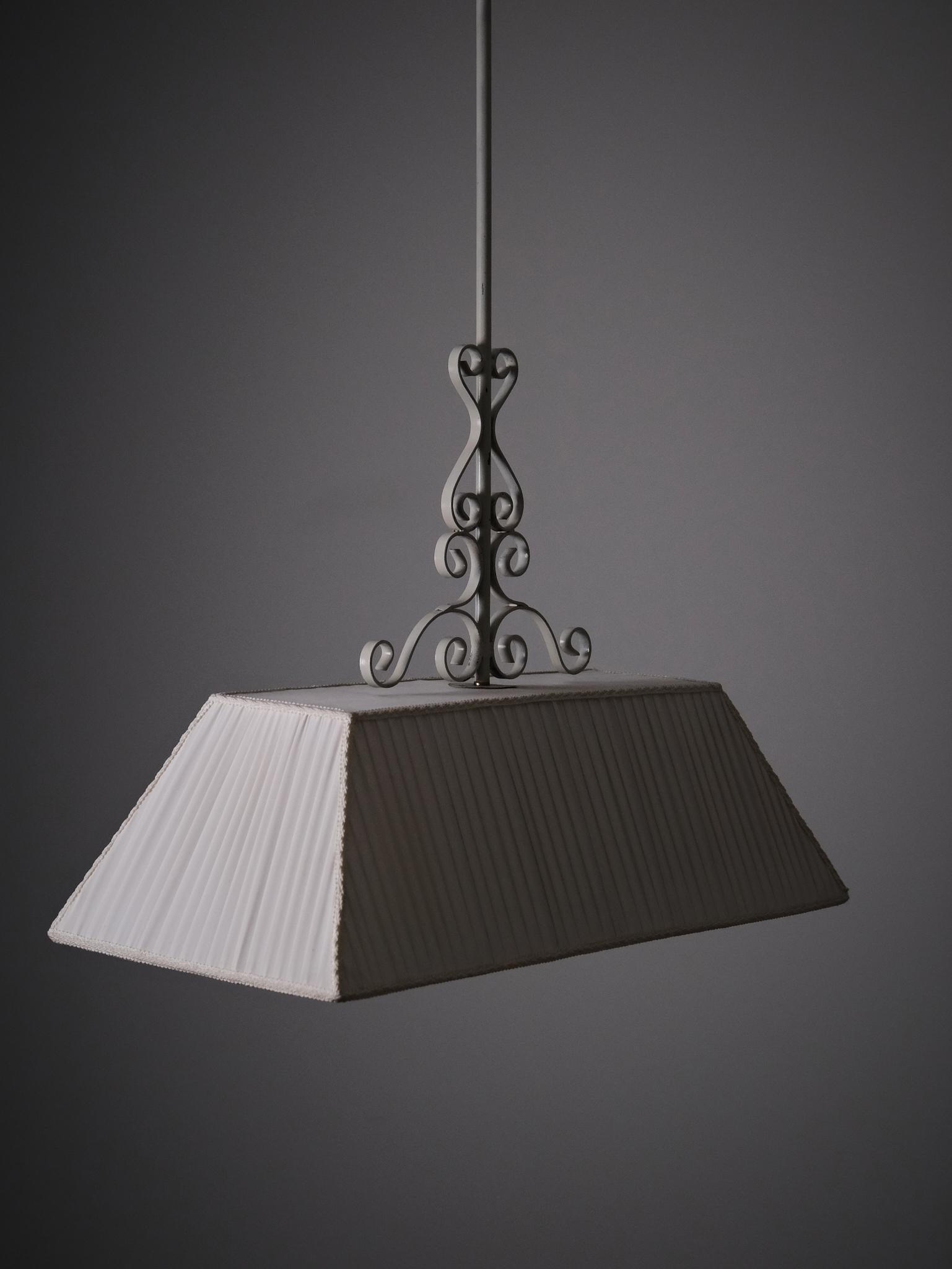 Scandinavo moderno Elegante lampada da soffitto moderna svedese, anni '40 in vendita