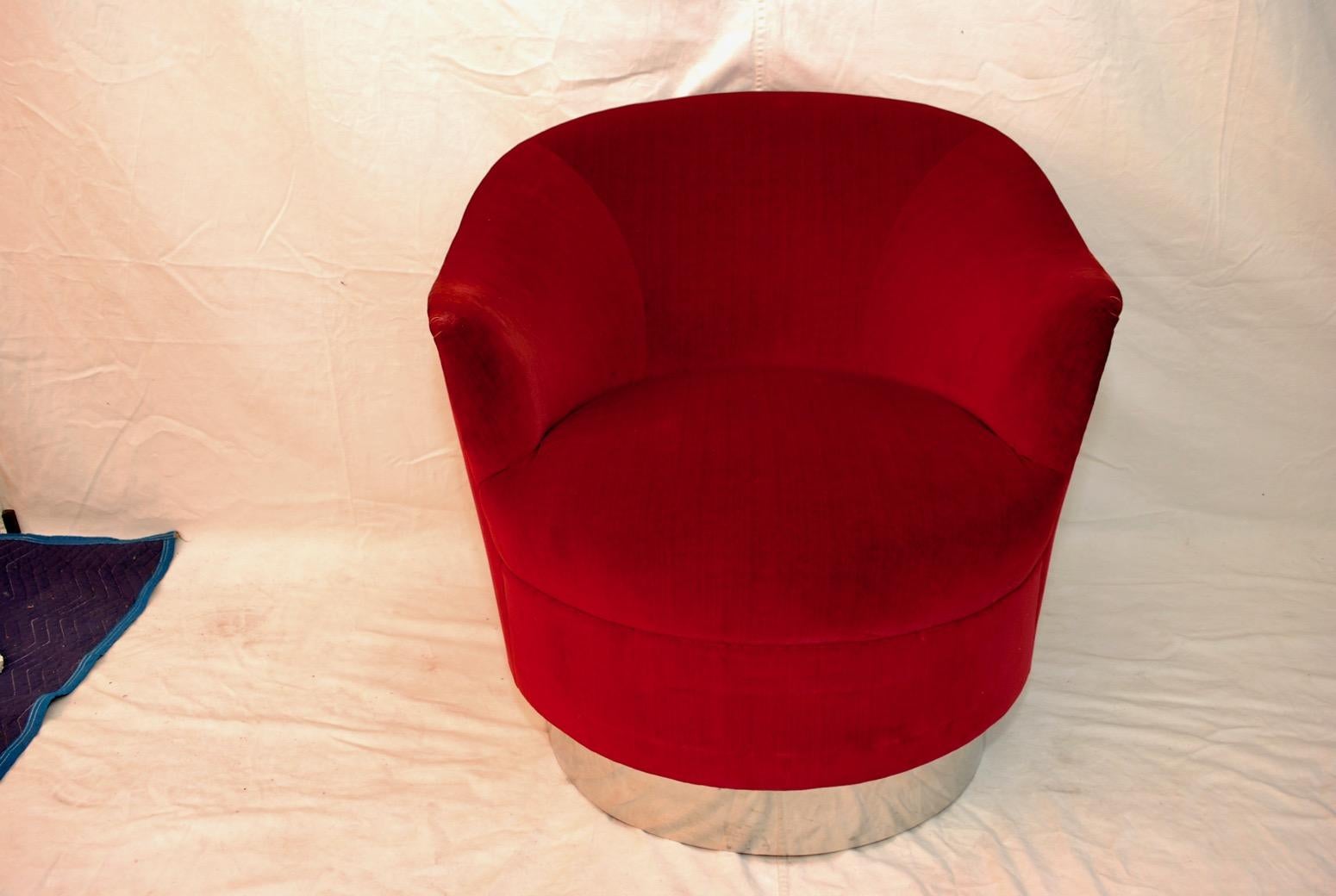 American Elegant Swivel Chair, by Karl Springer For Sale