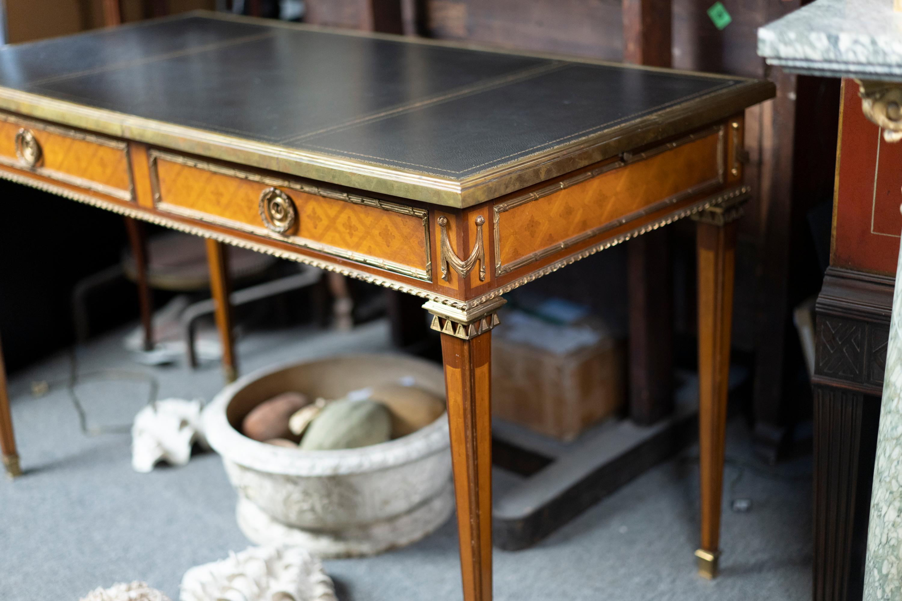 Mid-20th Century Elegant Sycamore and Box Wood  Louis XVI Style Bureau Plat