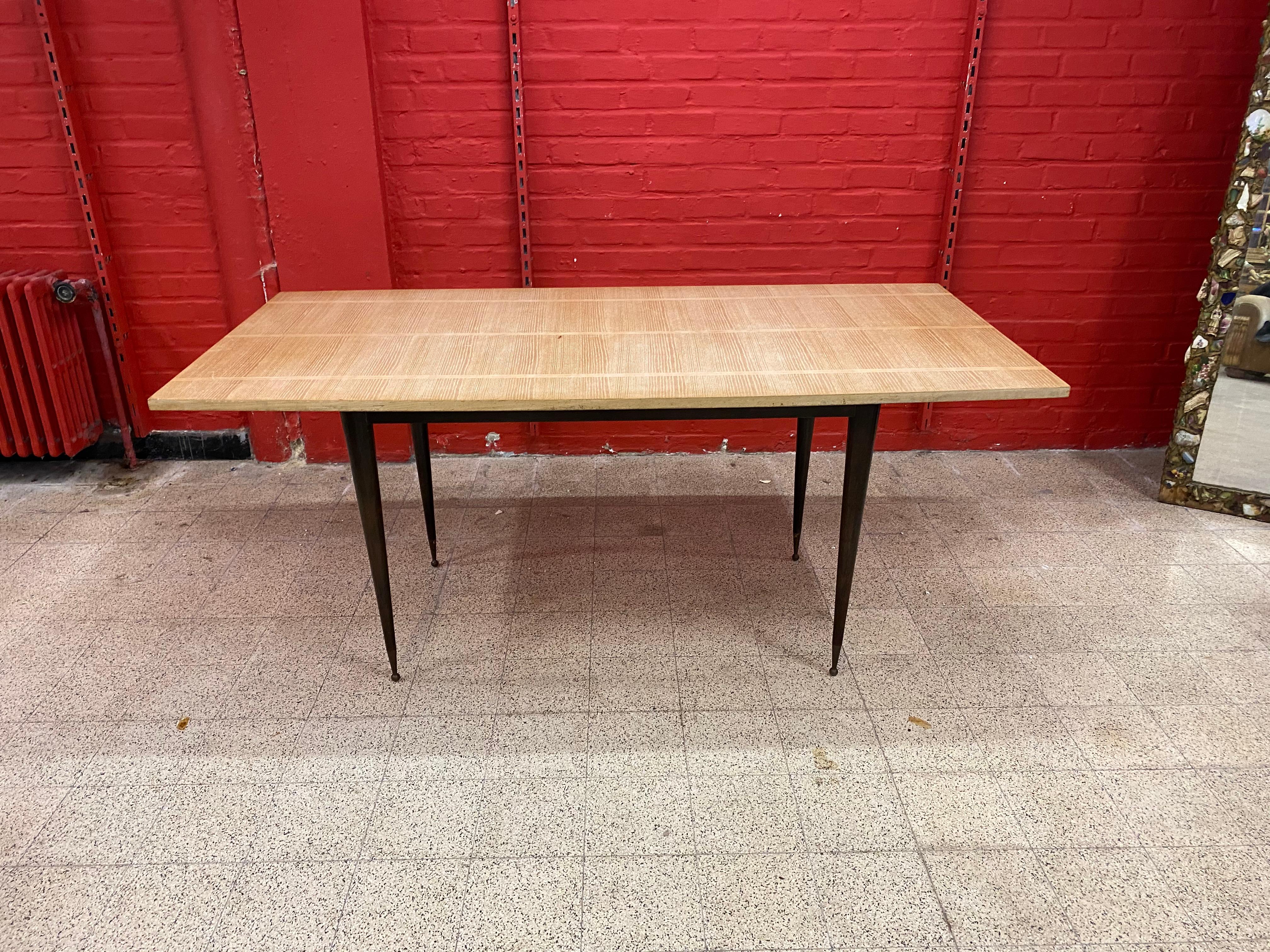 European Elegant Table circa 1960 in Mahogany, Brass and Ash Veneer For Sale