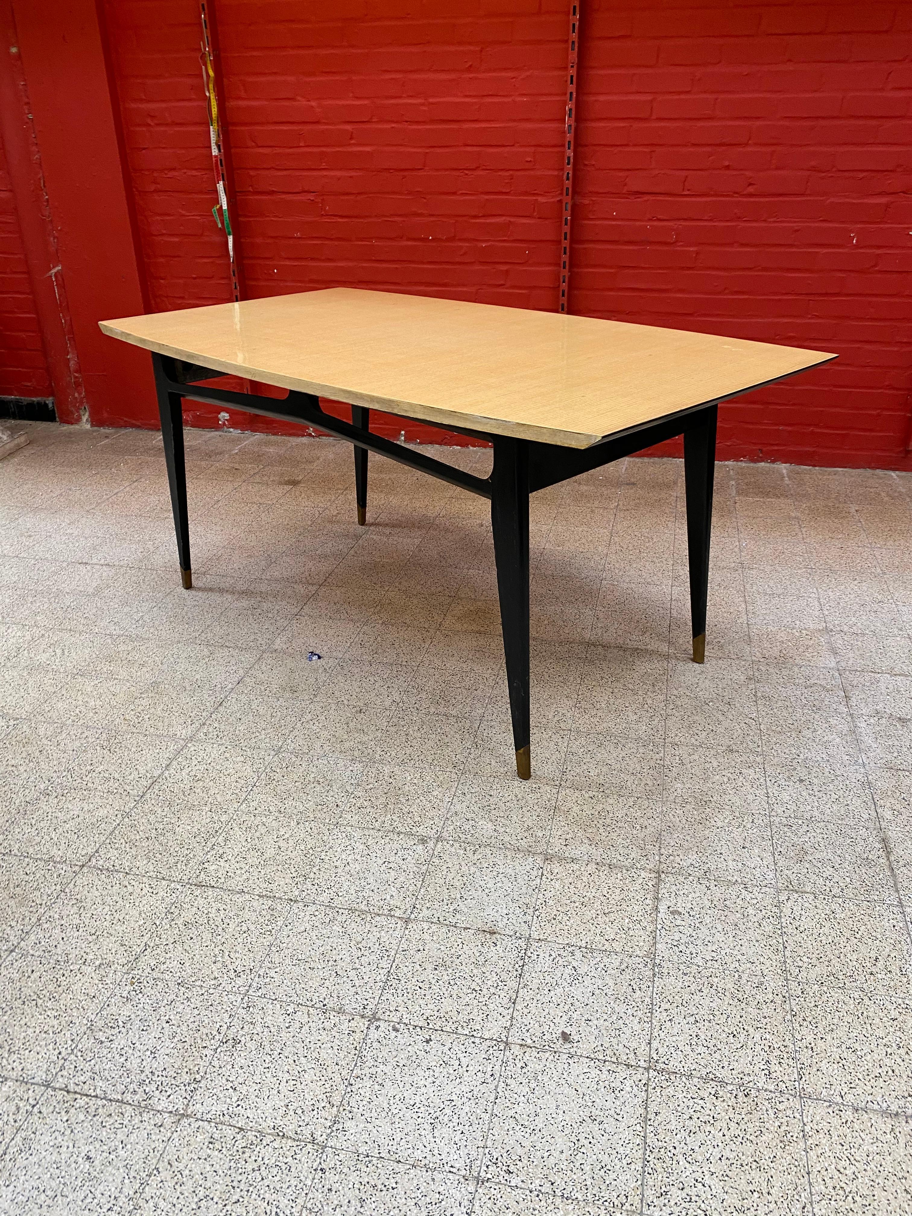 Elegant Table in Blackened Wood and Ash Veneer, in the Style of Maison Raphael In Good Condition For Sale In Saint-Ouen, FR