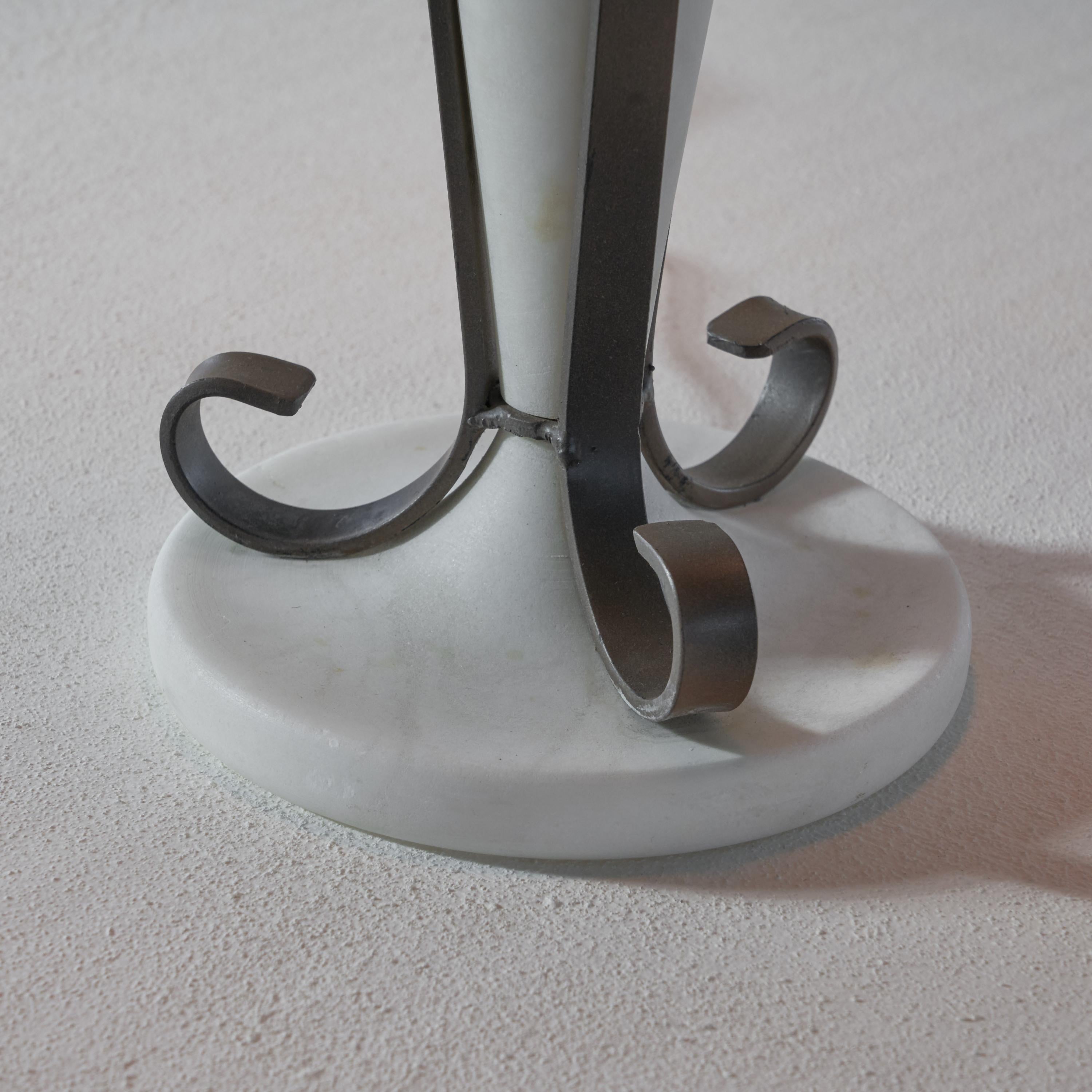 20th Century Elegant Table Lamp in Alabaster and Metal, 1970s For Sale