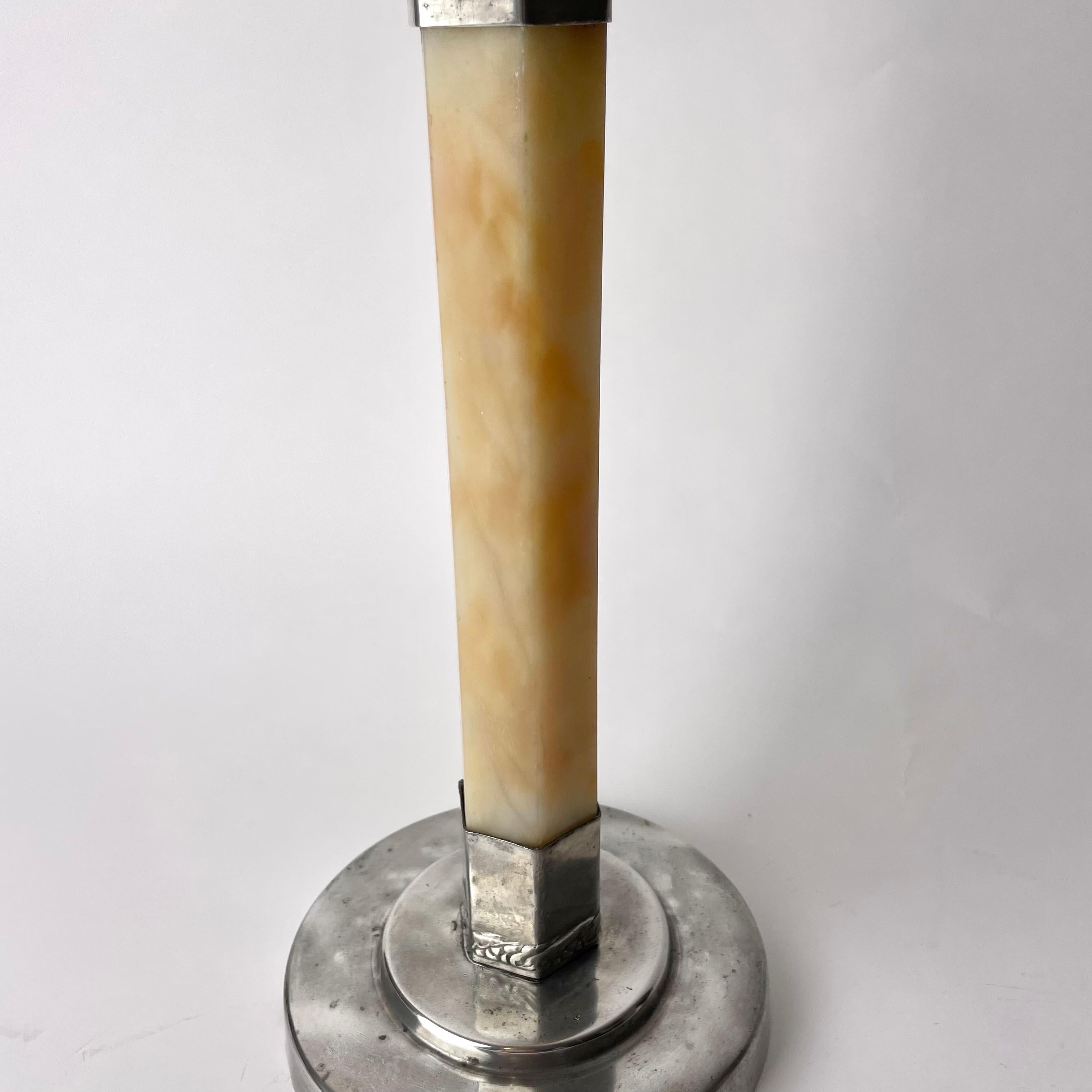 Elegant Table Lamp in Pewter and Alabaster. Swedish Grace 1920s-1930s For Sale 2