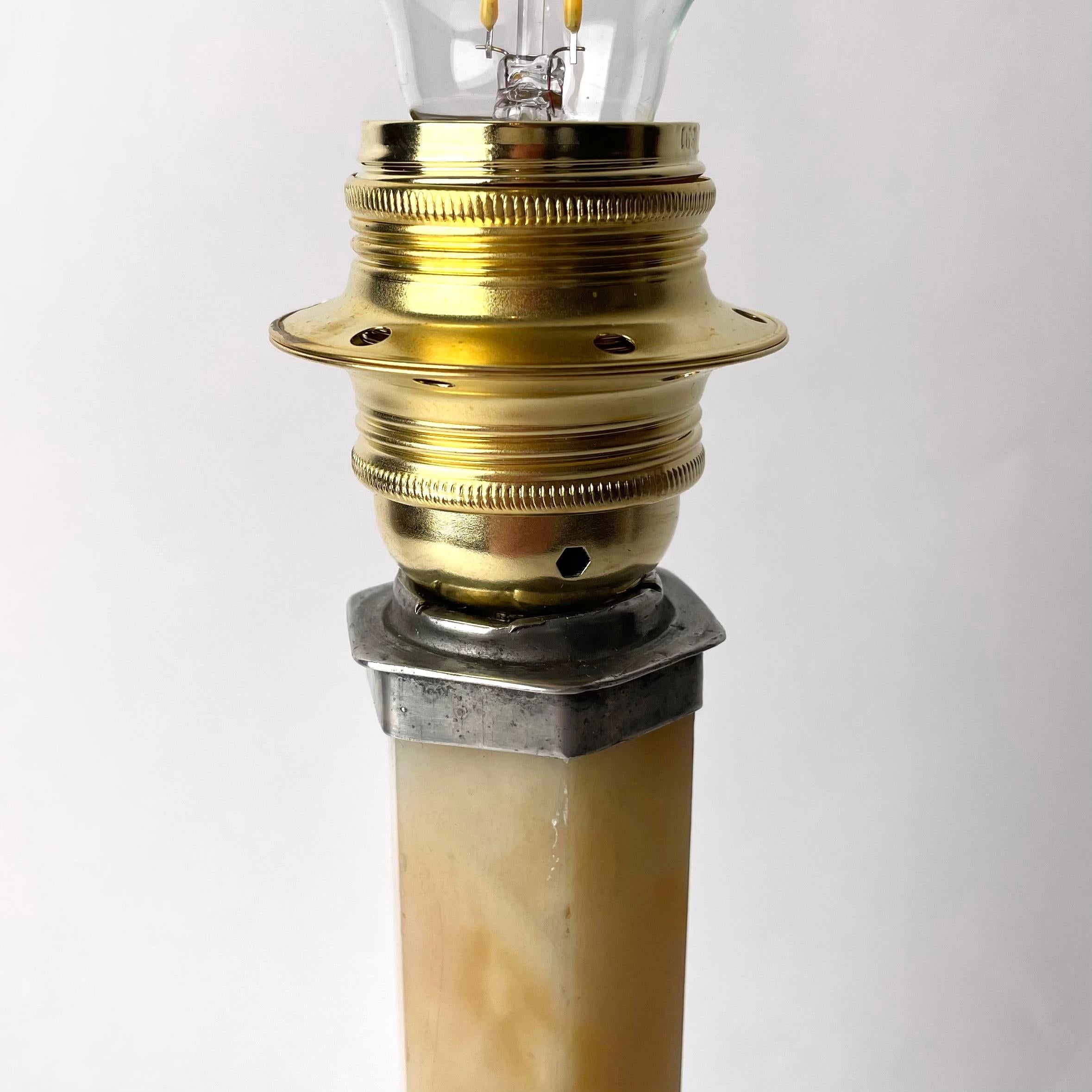 Elegant Table Lamp in Pewter and Alabaster. Swedish Grace 1920s-1930s For Sale 3