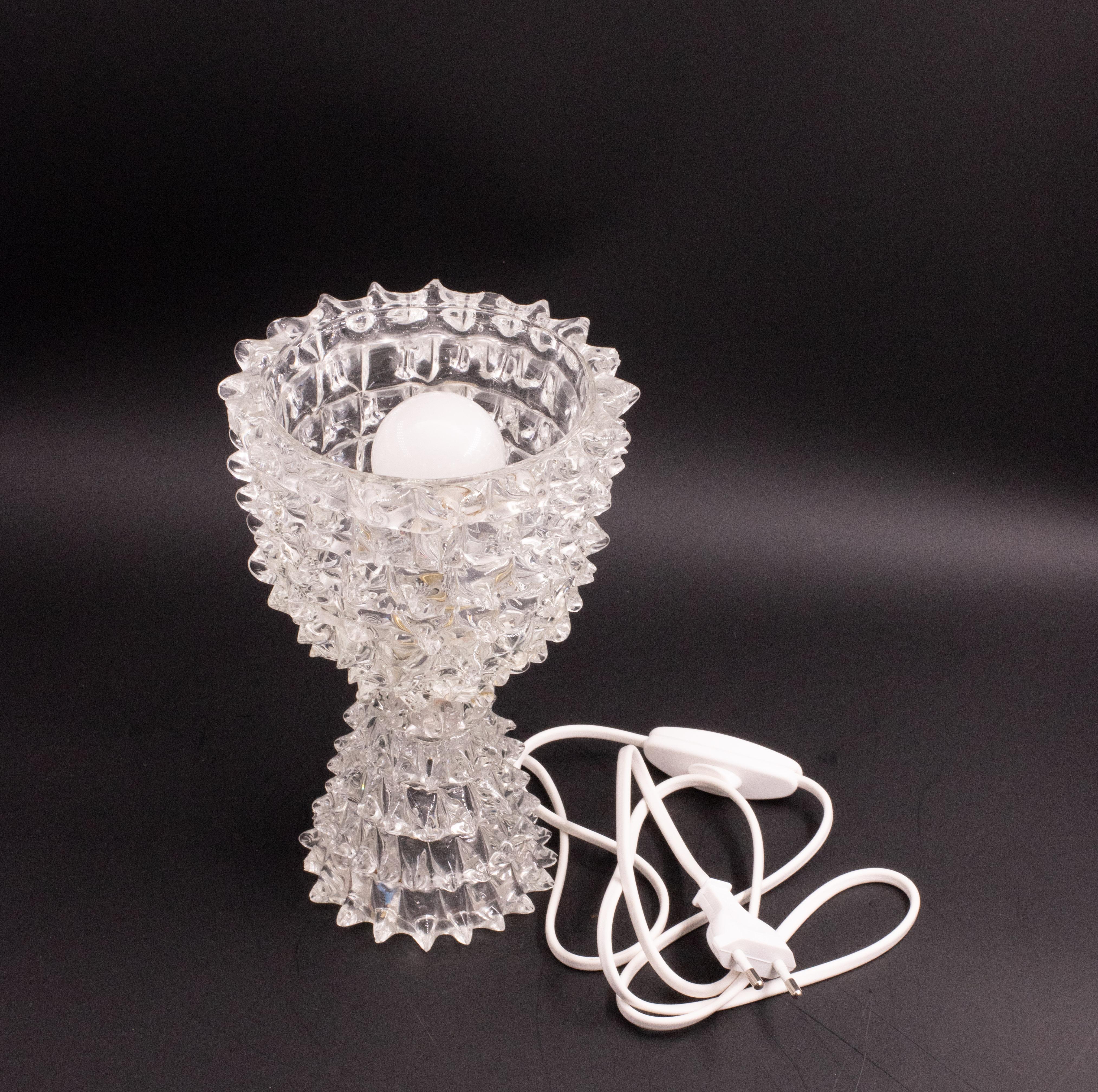 Elegant Table Lamp in Rostrato Murano Glass Vase for Barovier & Toso, 1940s For Sale 4
