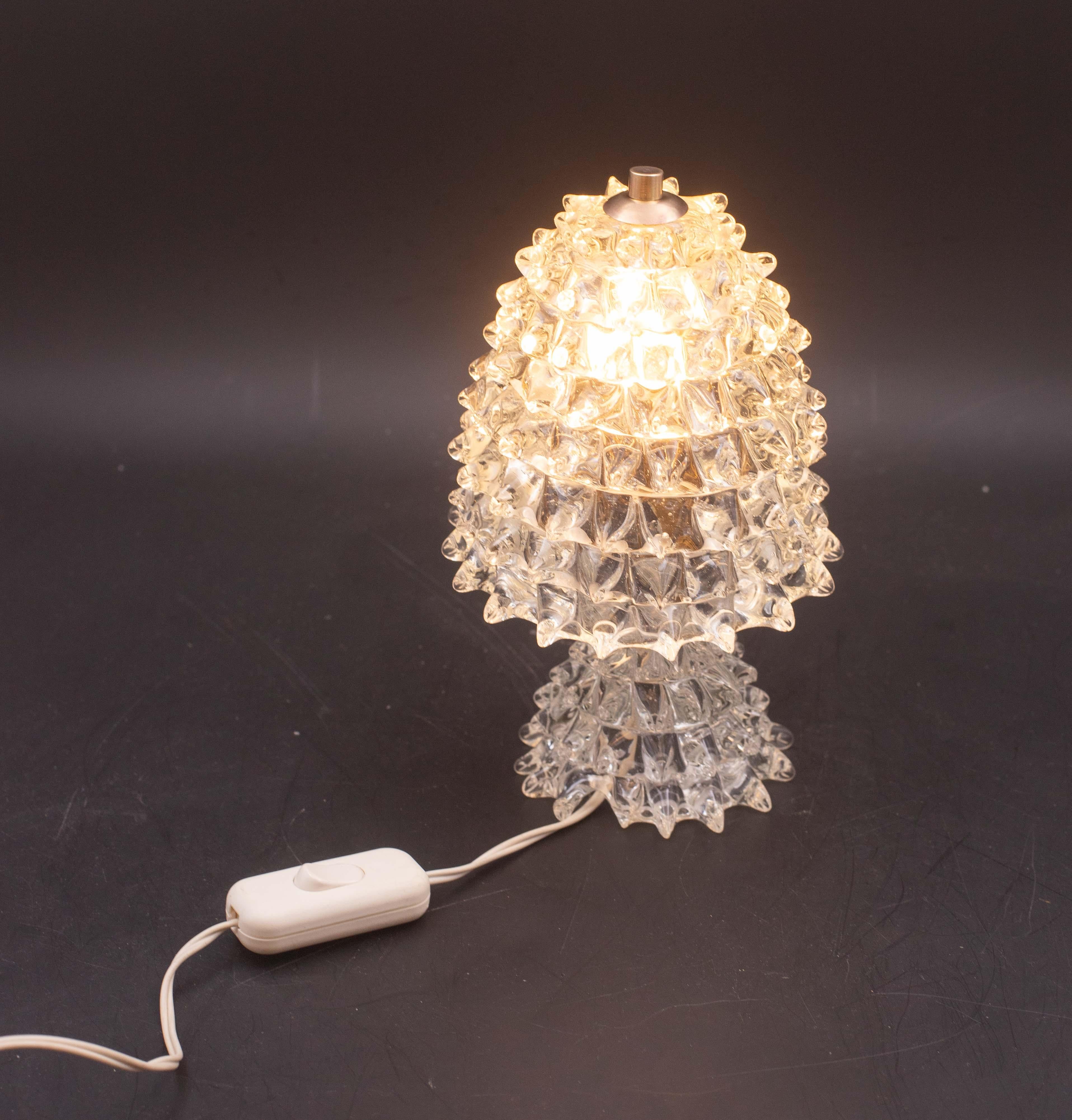 Elegante lampada da tavolo con vaso in vetro di Murano Rostrato per Barovier&Toso, anni '1950 In condizioni buone in vendita a Roma, IT