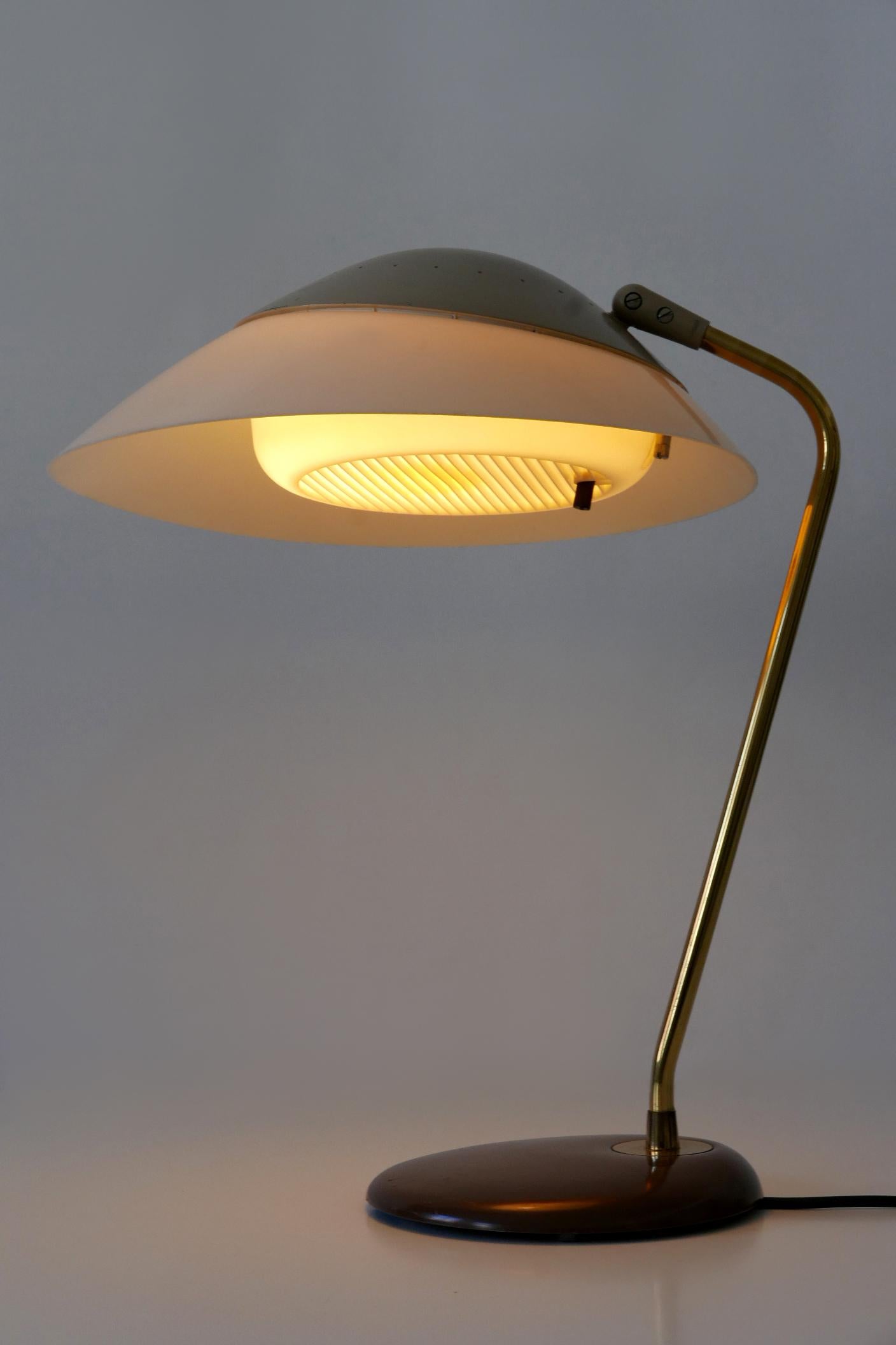 Milieu du XXe siècle Élégante lampe de table ou de bureau par Gerald Thurston pour Lightolier USA années 1950 en vente