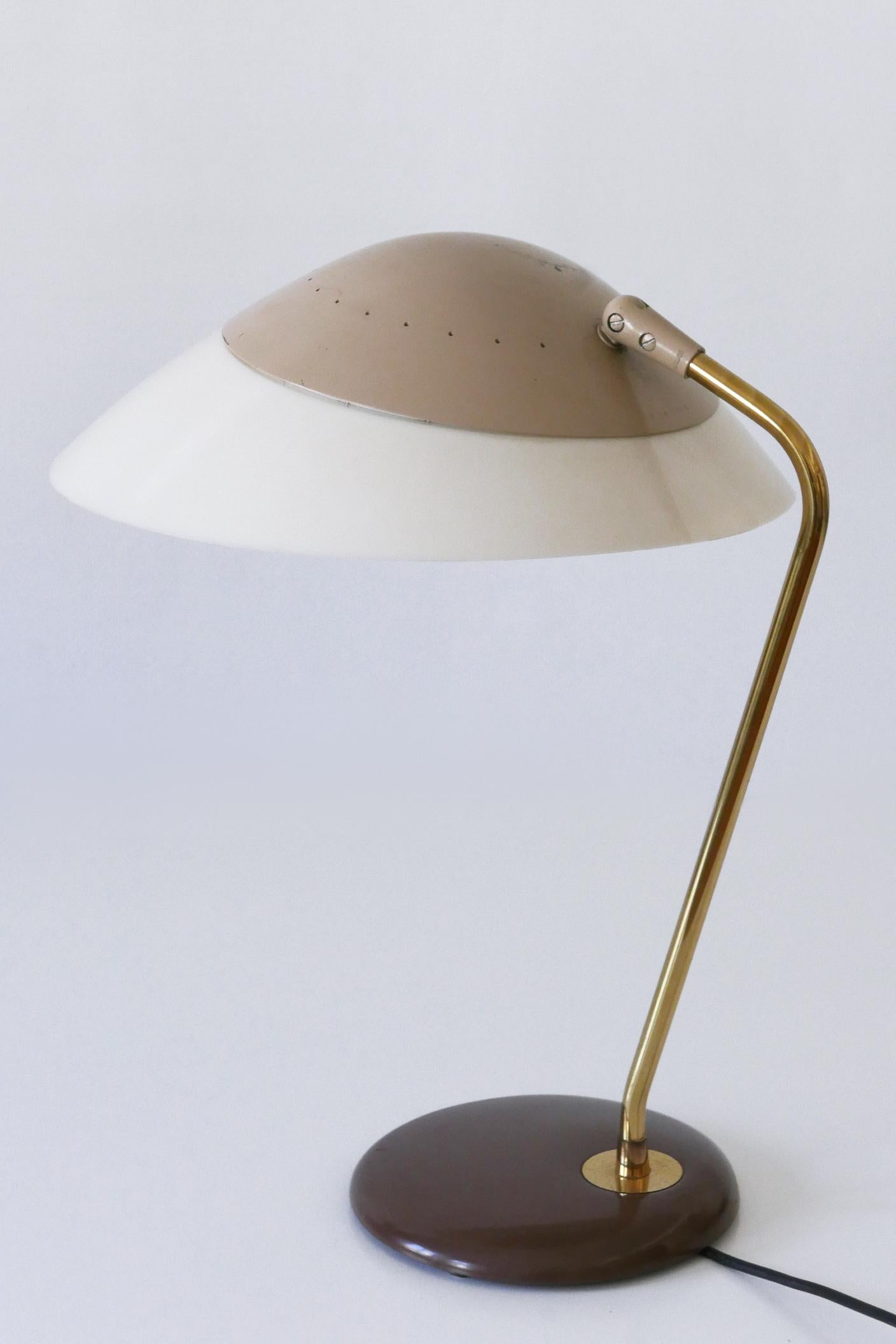 Elegante Tisch- oder Schreibtischlampe von Gerald Thurston für Lightolier USA 1950er Jahre (Lucite) im Angebot