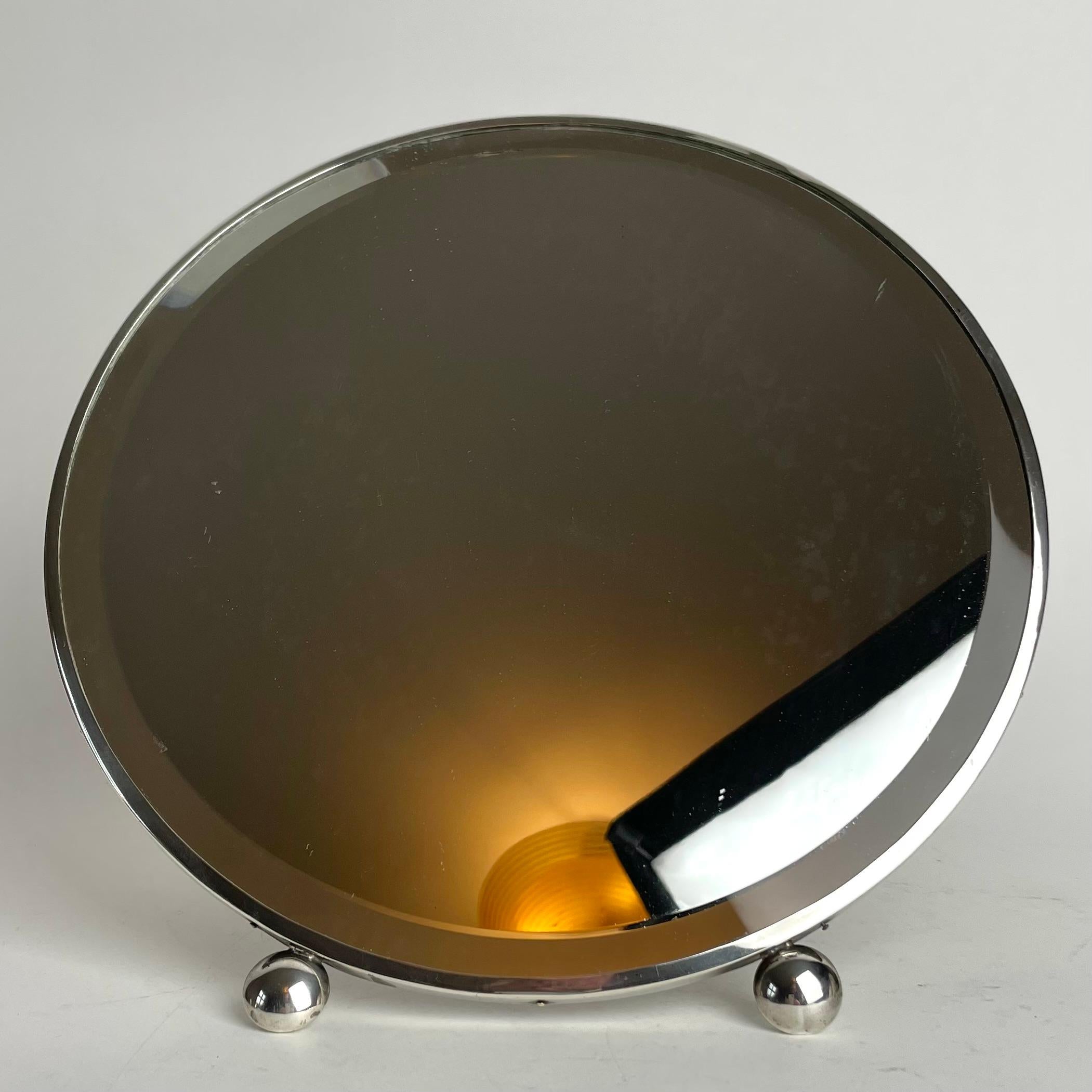 Elegante specchio da tavolo in argento francese stampato. In stile Art Deco, anni '20 in vendita 4