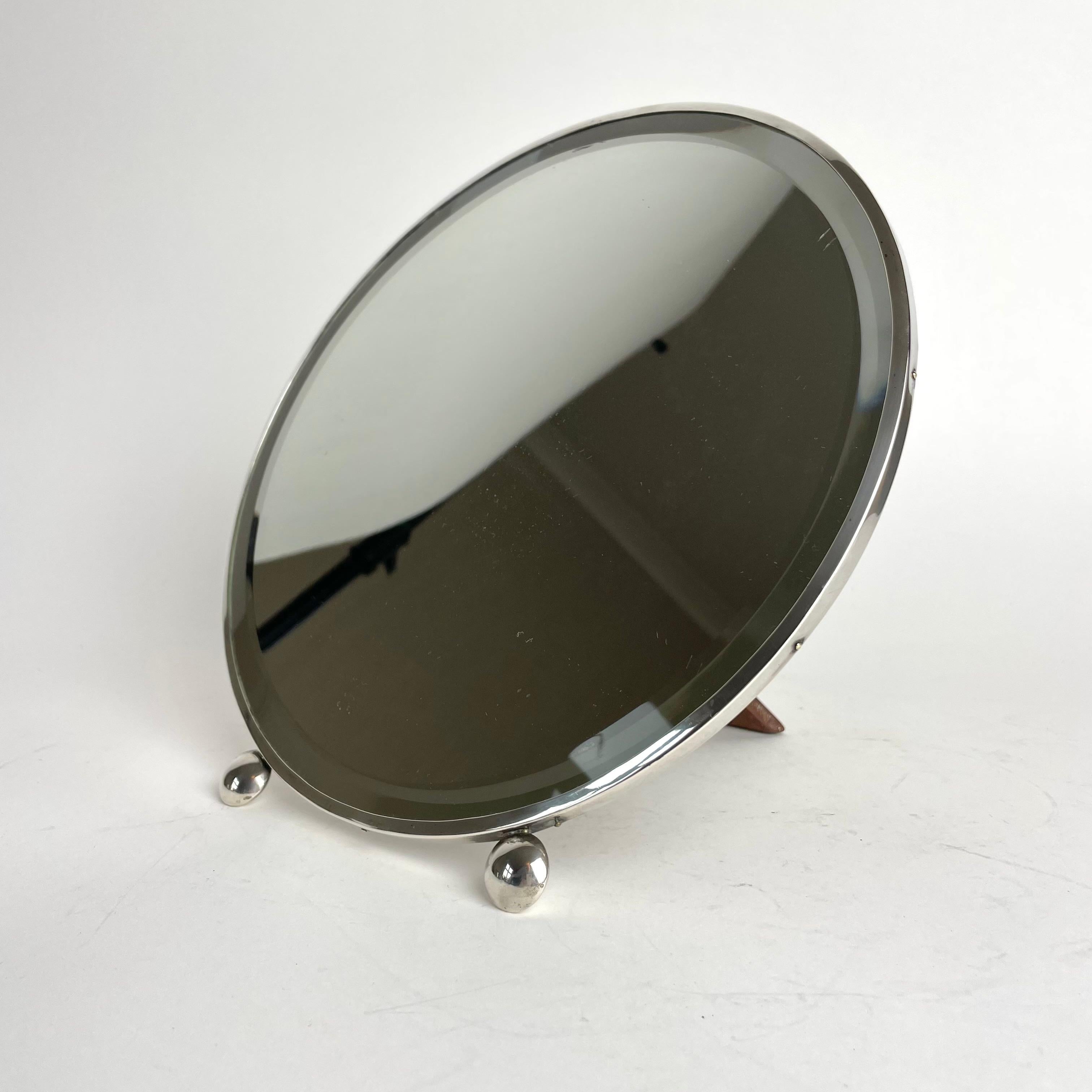 Art Déco Elegante specchio da tavolo in argento francese stampato. In stile Art Deco, anni '20 in vendita
