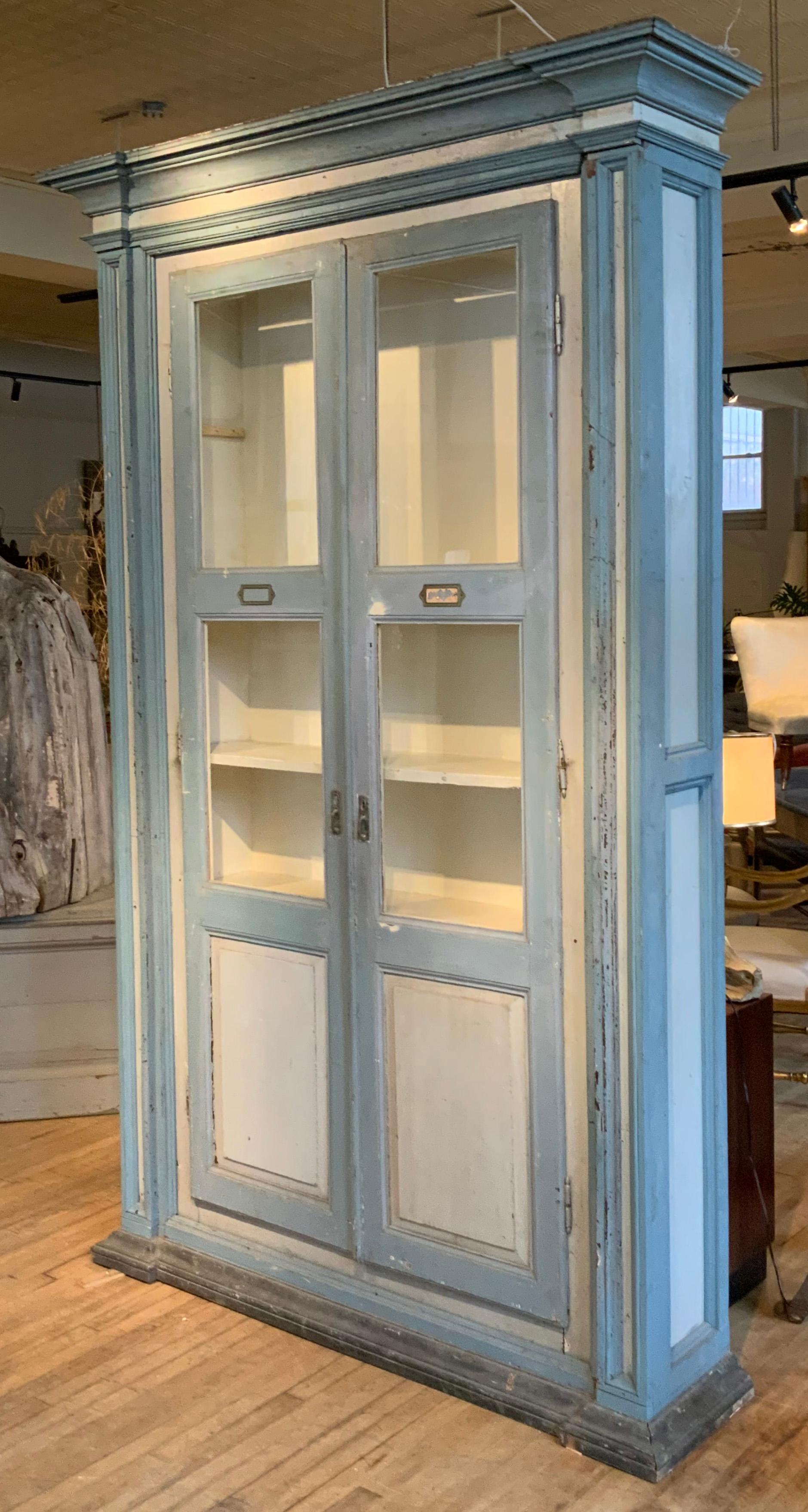 Elegant Tall 19th Century Painted Italian Cabinet In Good Condition In Hudson, NY