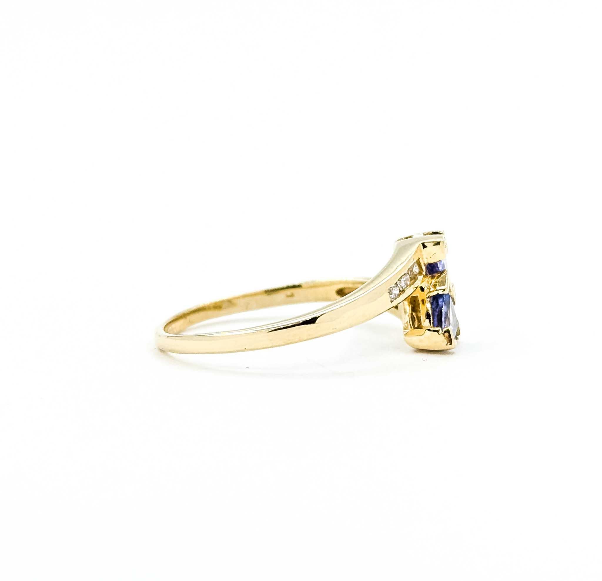 Elegant anneau de contournement en or jaune 14k avec tanzanite et diamant en vente 1