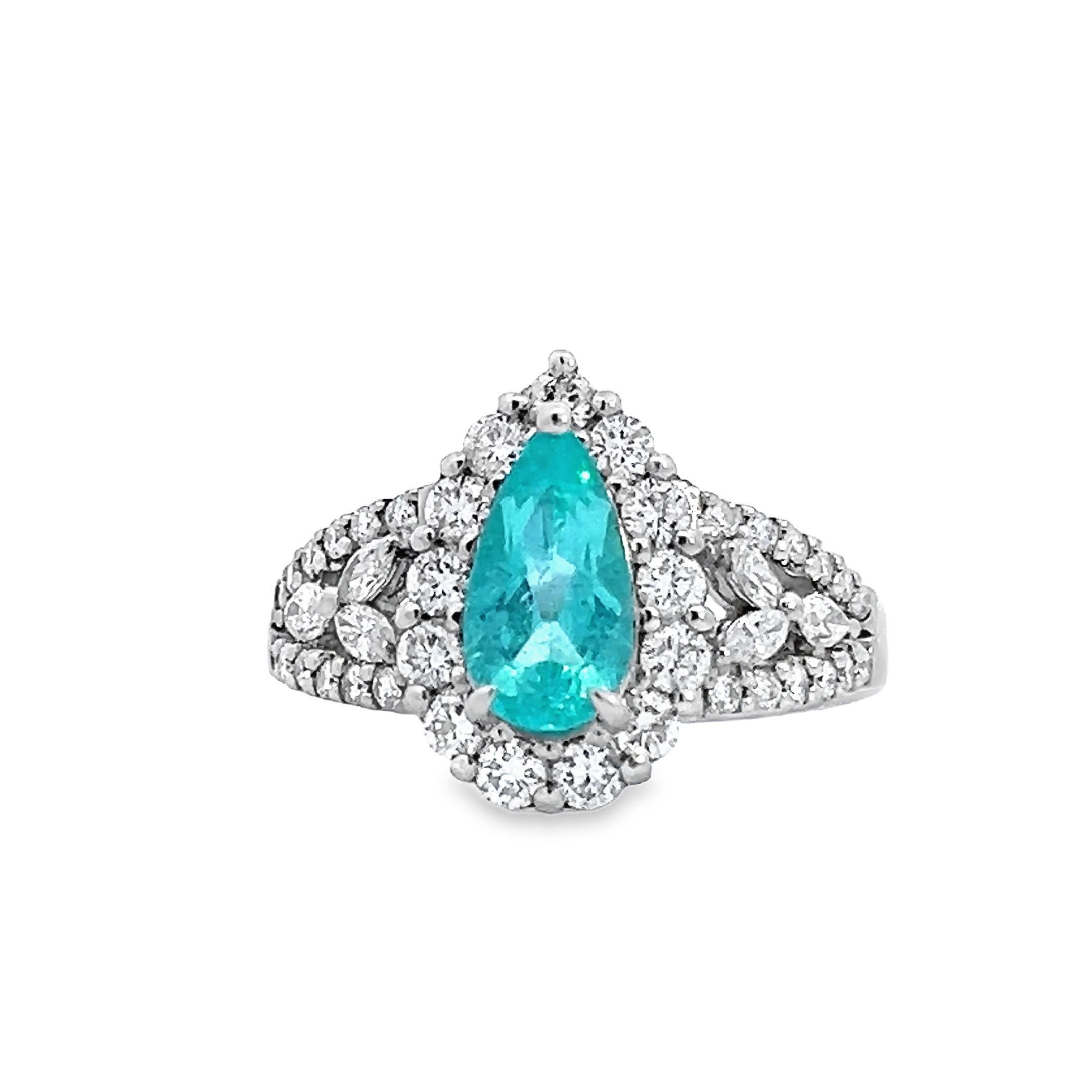 Elegant Teardrop Aquamarine Ring For Sale 1