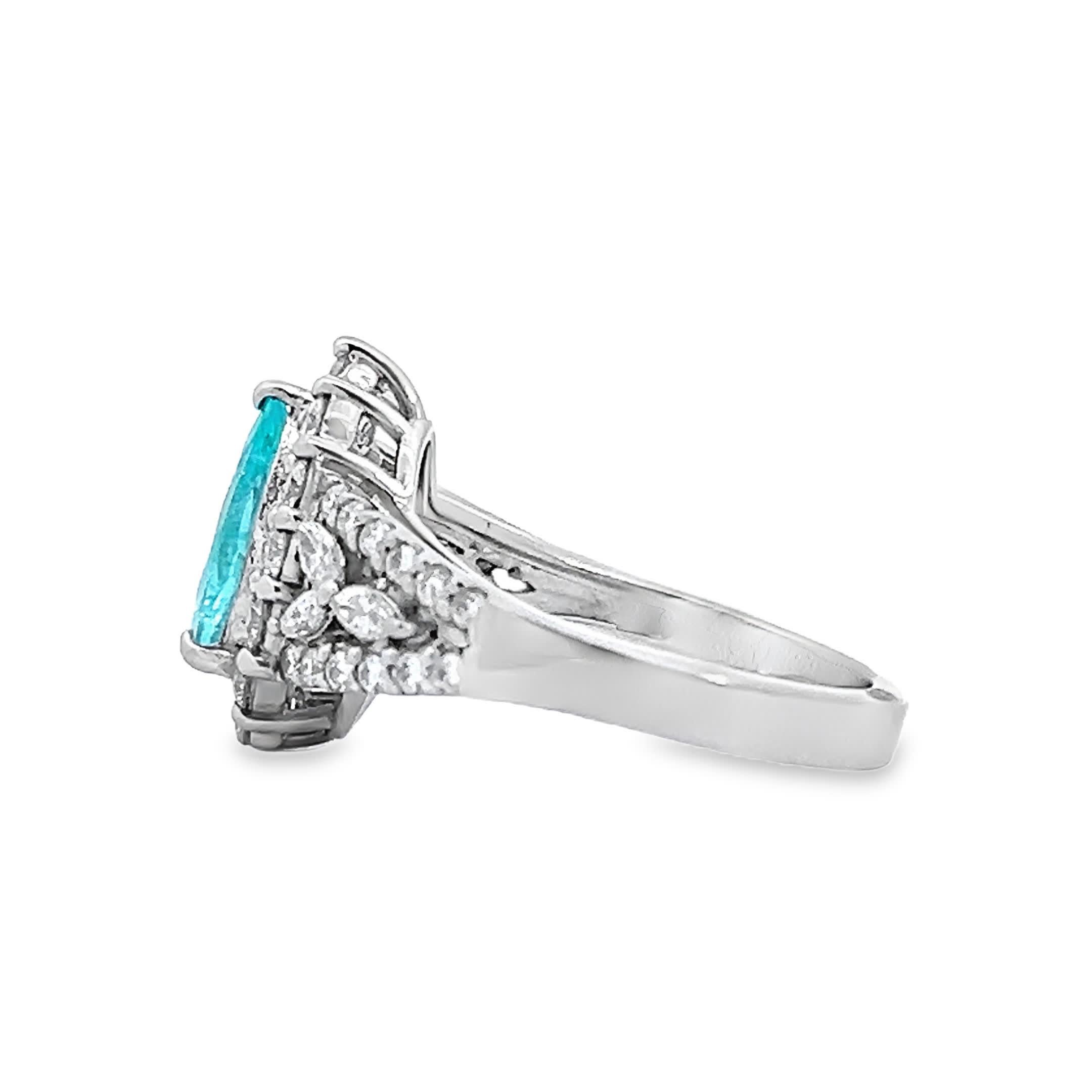 Elegant Teardrop Aquamarine Ring For Sale 2
