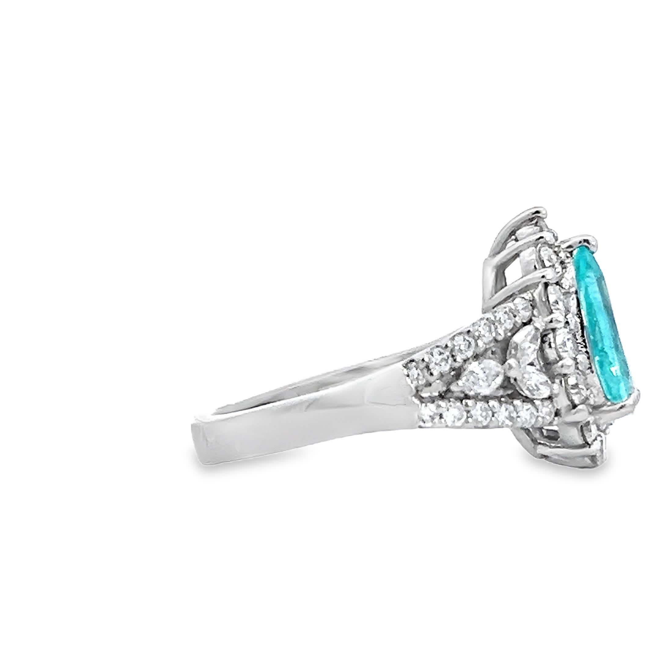 Elegant Teardrop Aquamarine Ring For Sale 4