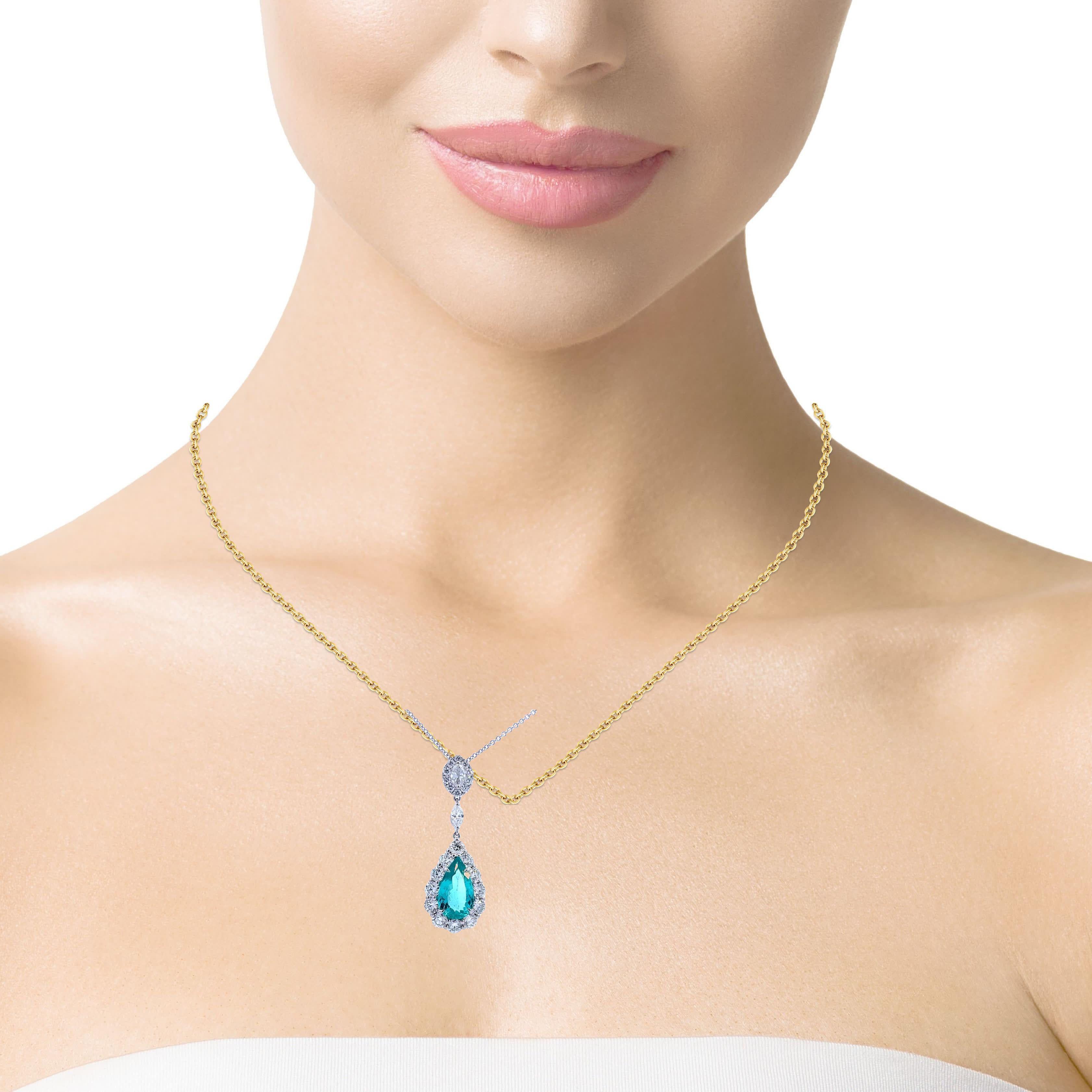 Elegante collana con ciondolo a goccia in vendita 1