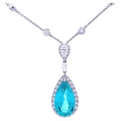 Elegant Teardrop Pendant Necklace