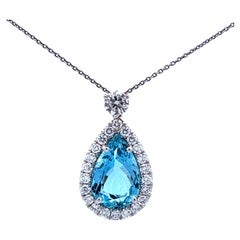 Elegant Teardrop Pendant Necklace