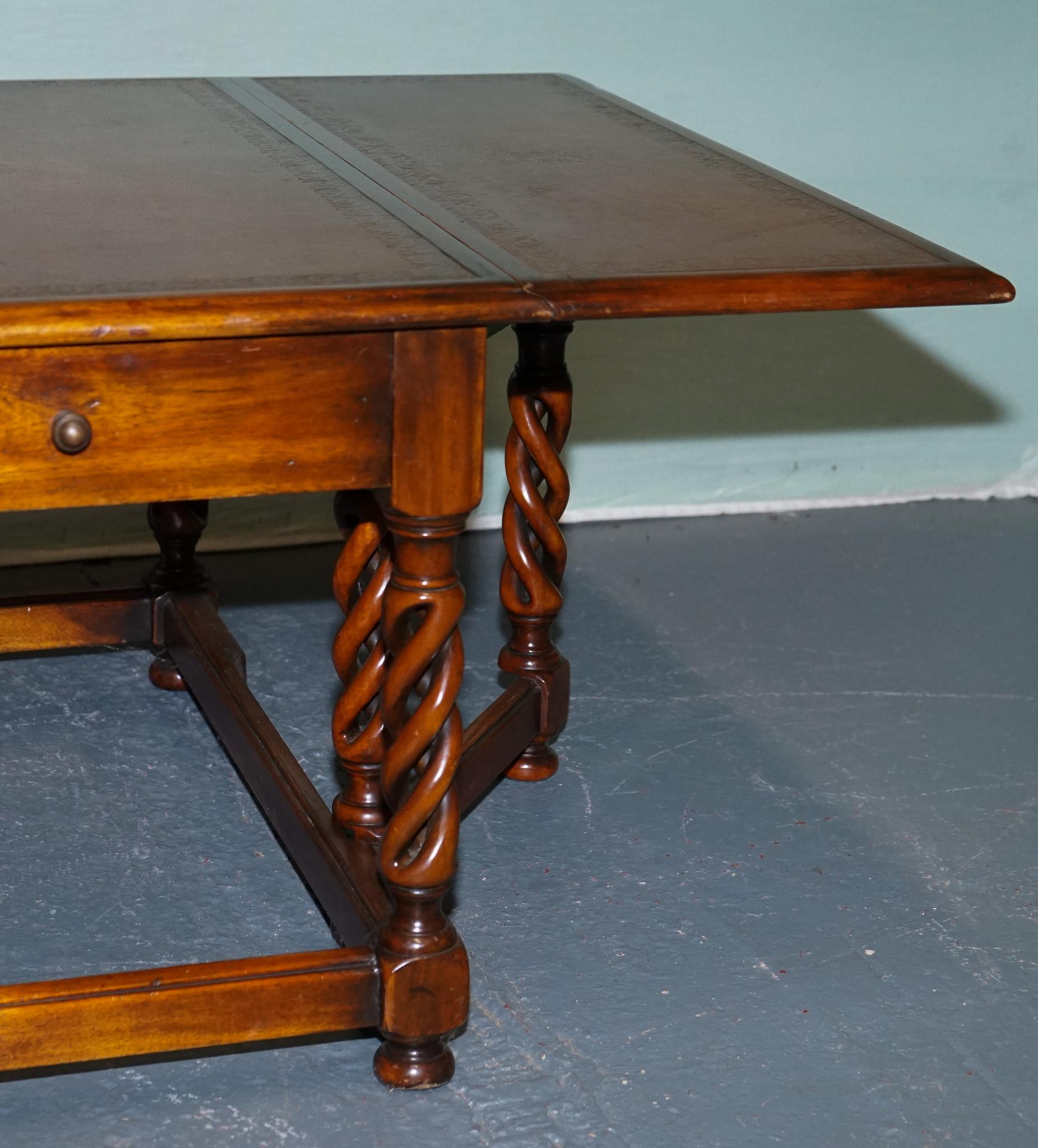 ELEGANT THEODORE ALEXANDER DROP LEAF BARLEY TWiST TABLE WITH LEATHER TOP In Good Condition For Sale In Pulborough, GB