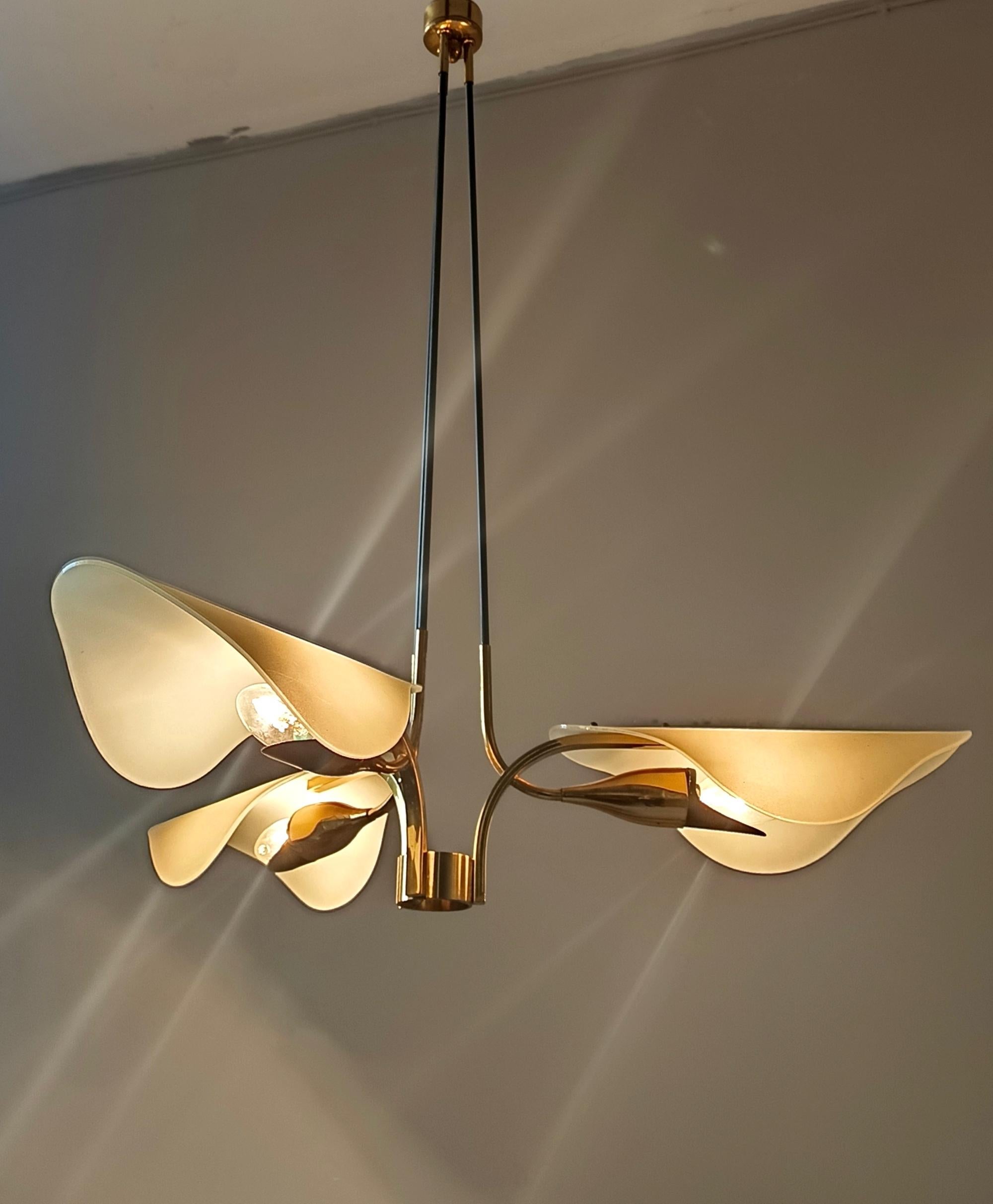 Italian Elegant Three-Arm Brass and White Glass Chandelier by Stilnovo, Italy For Sale