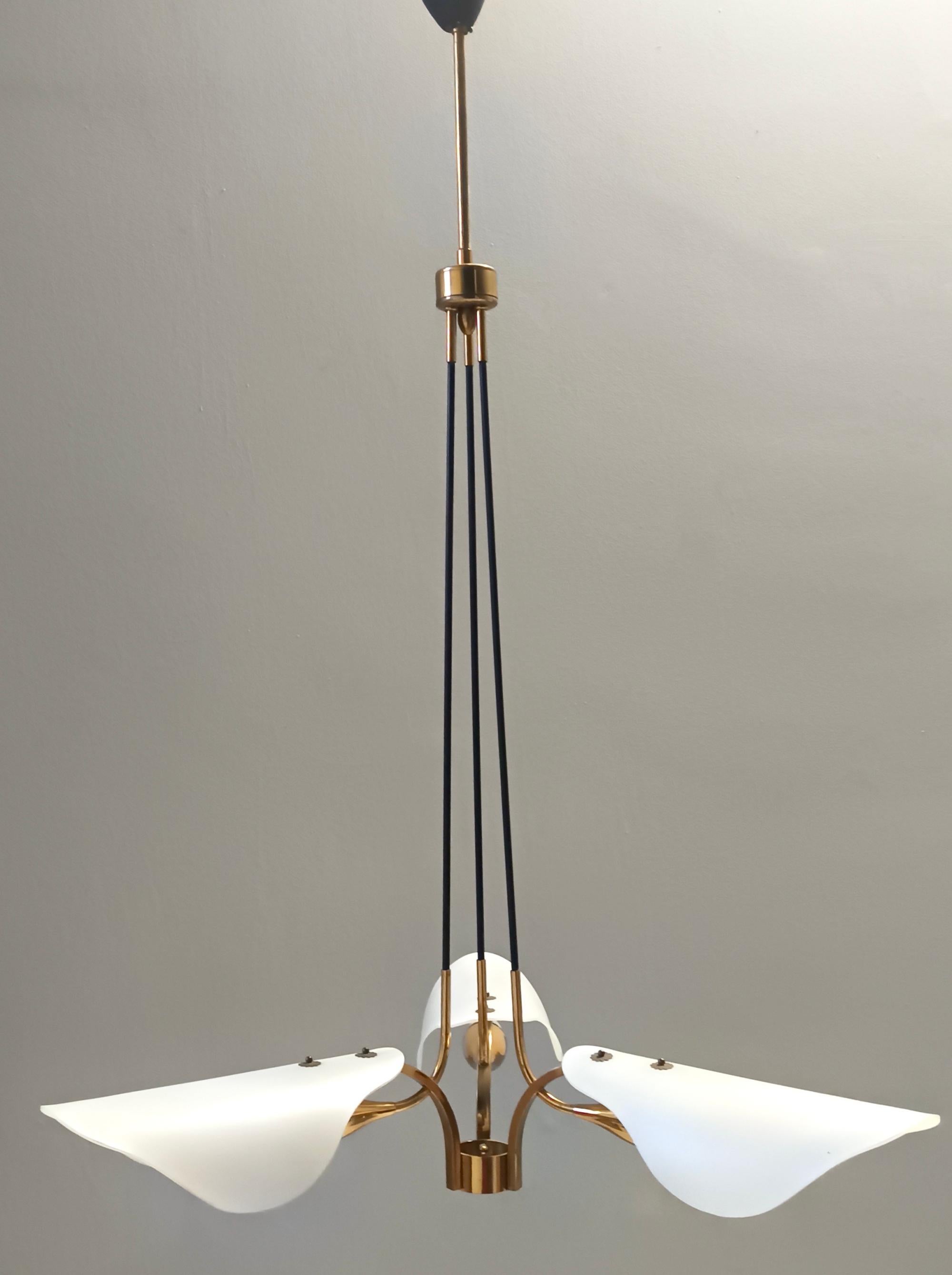 Elegant Three-Arm Brass and White Glass Chandelier by Stilnovo, Italy For Sale 1