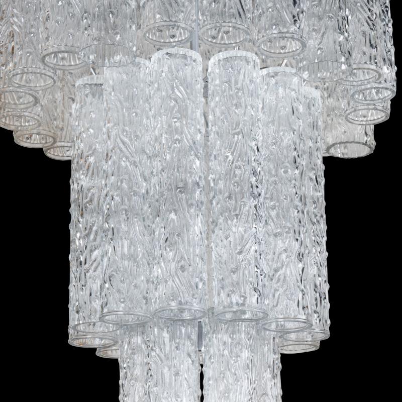 Elegante araña en cascada de tres niveles de cristal de Murano 1960 Italiano en venta
