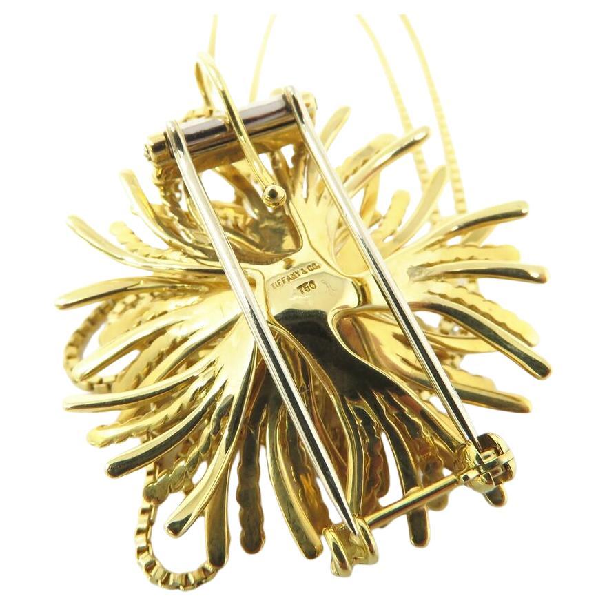 Contemporary Elegant Tiffany & Co. 18k Gold Pendant Necklace For Sale