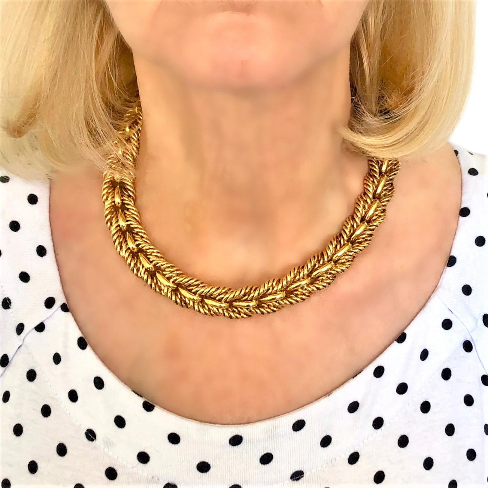 Women's Elegant Tiffany & Co. 18K Yellow Gold Necklace