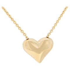 Elegant Tiffany & Co Heart Necklace in 18K Yellow Gold