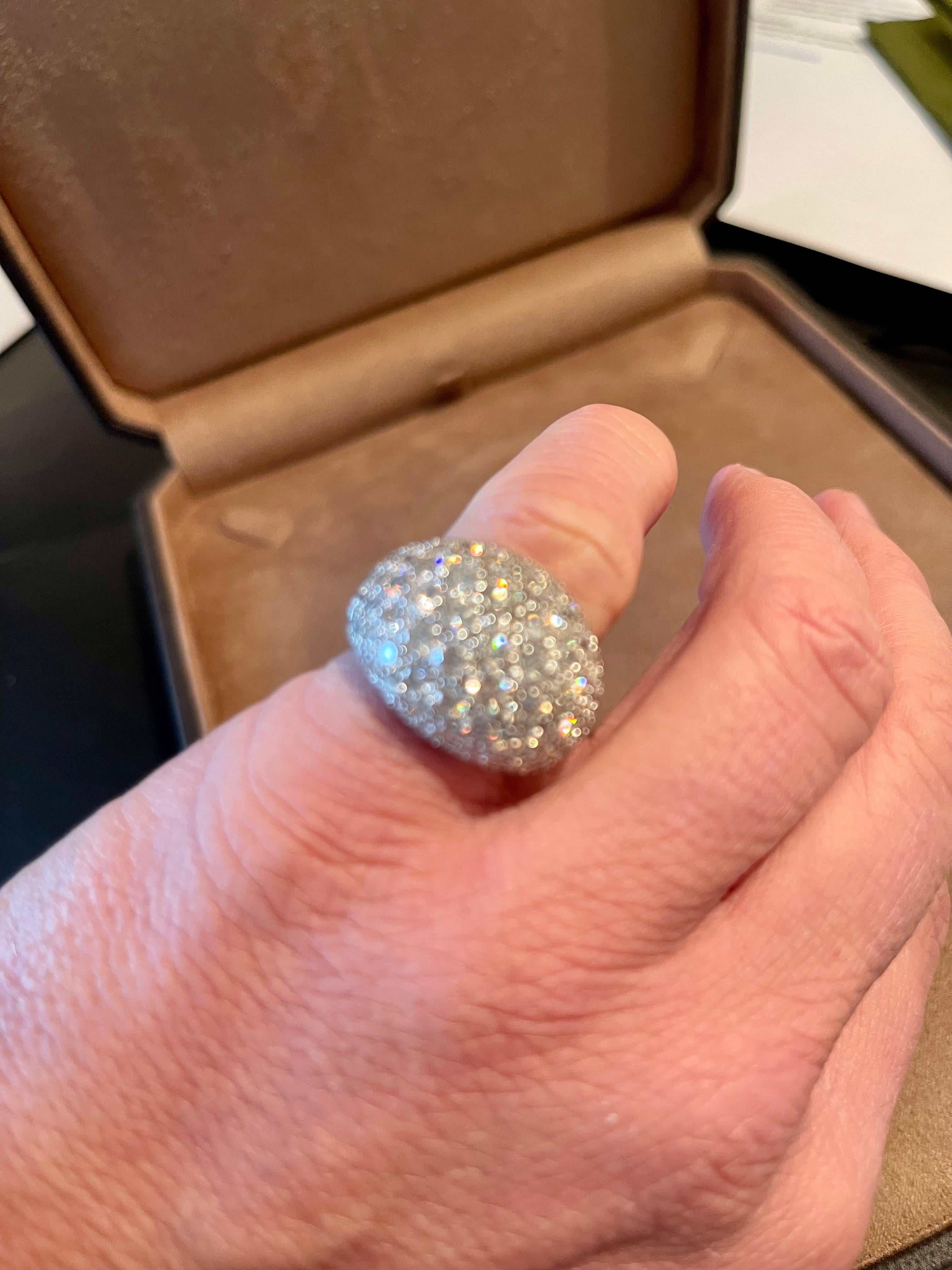 Elegant Timeless Dome Shaped 18 white Gold Diamond Pavé Ring For Sale 1