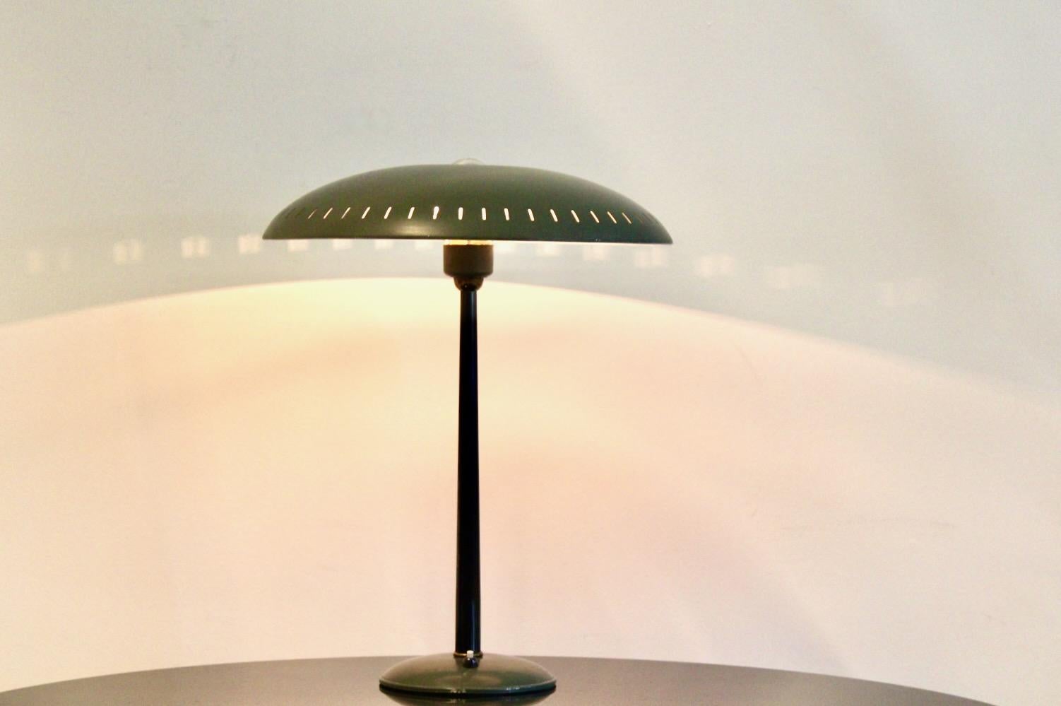 Elégante lampe de table ou de bureau 