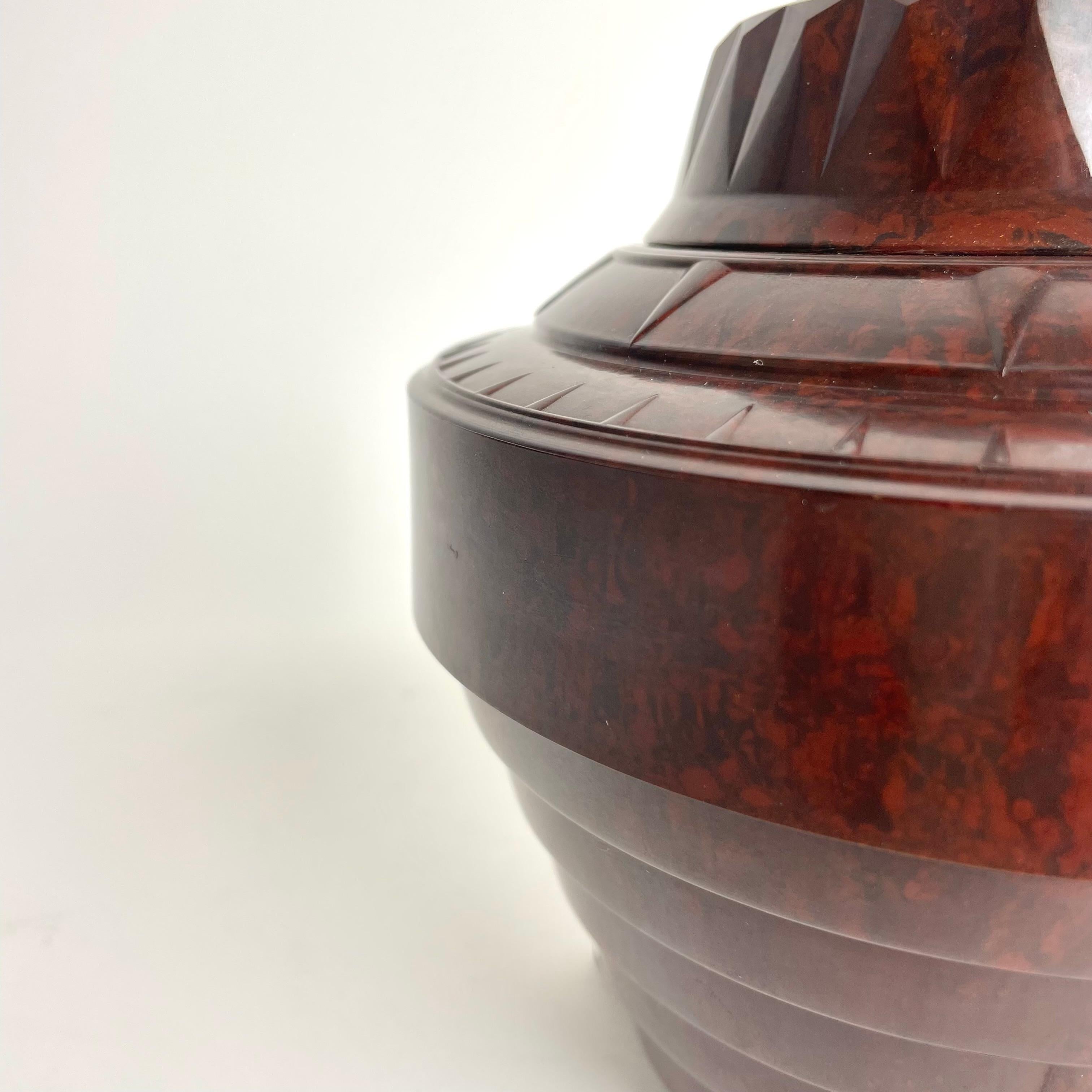 Early 20th Century Elegant Tobacco Box in Bakelite. Period Art Deco, 1920s For Sale
