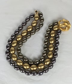 Elegant Tonal Faux Pearl Collar