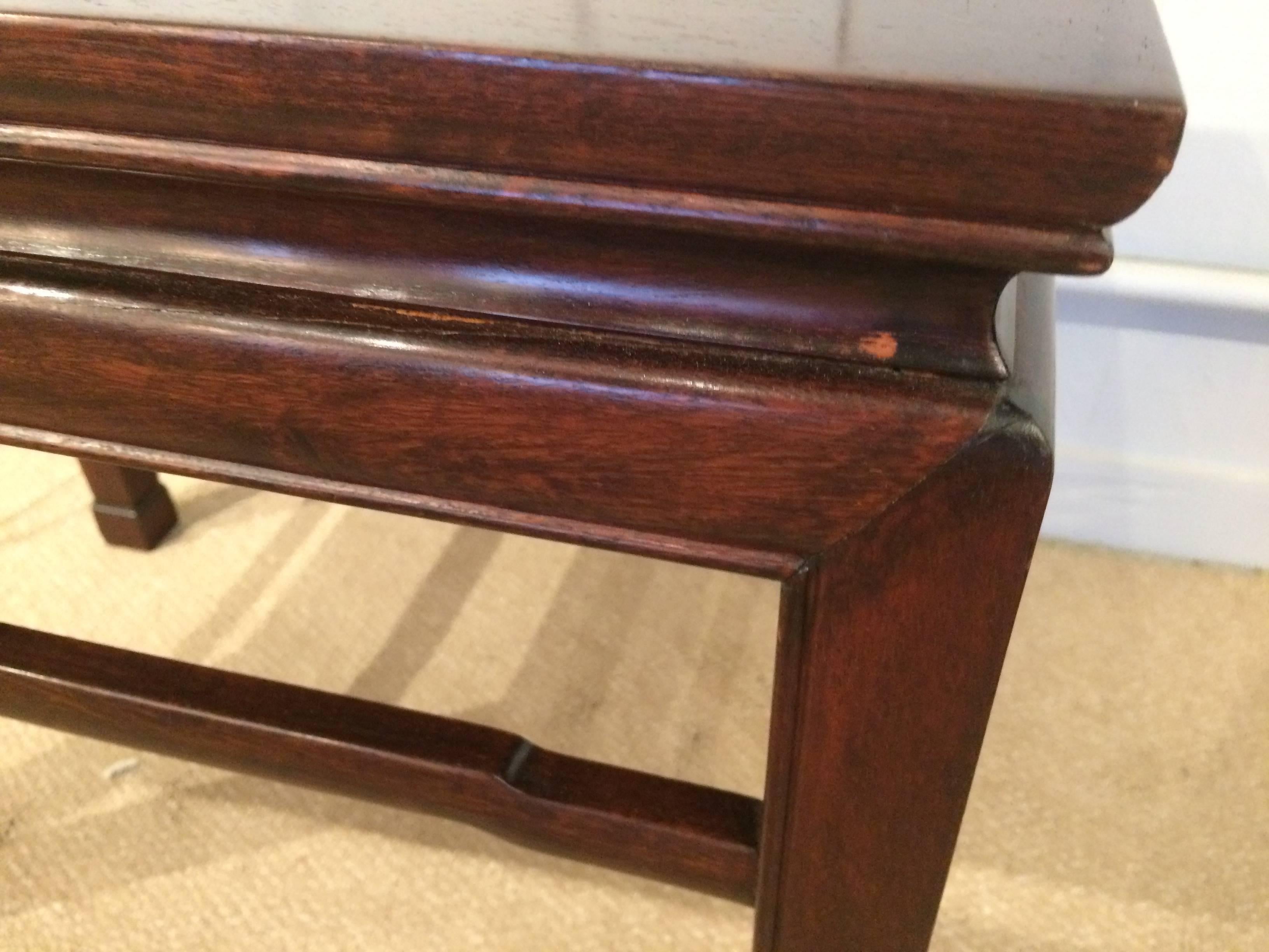 Mid-20th Century Elegant Traditional Pair of Mahogany End Tables