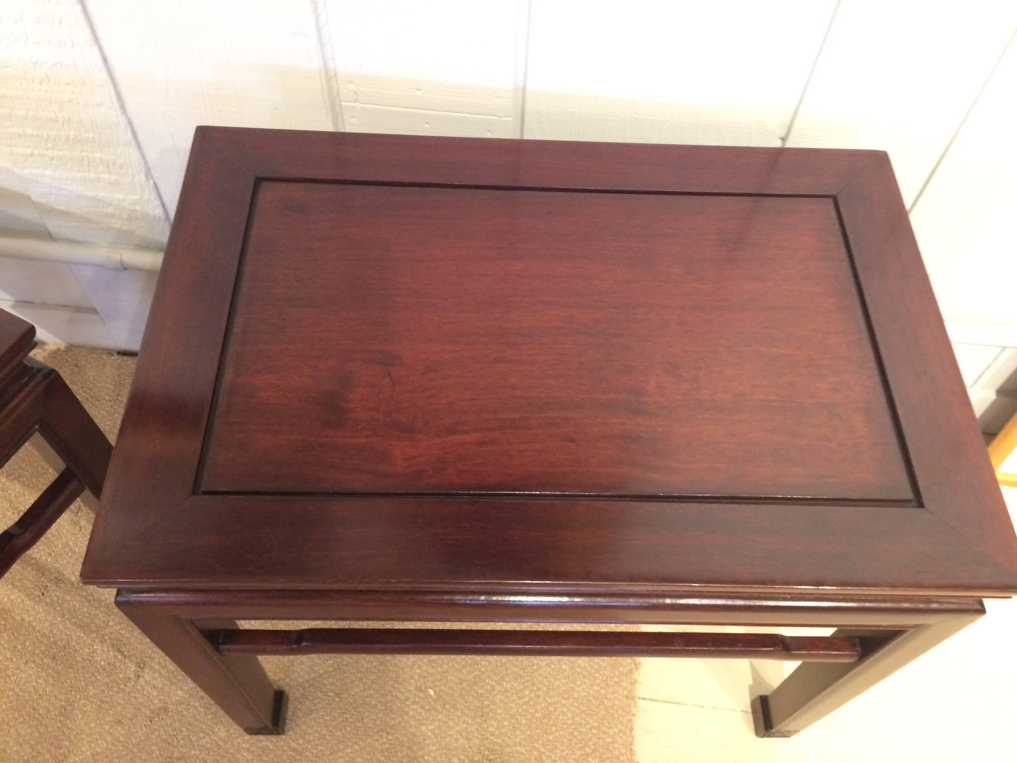 Elegant Traditional Pair of Mahogany End Tables 1