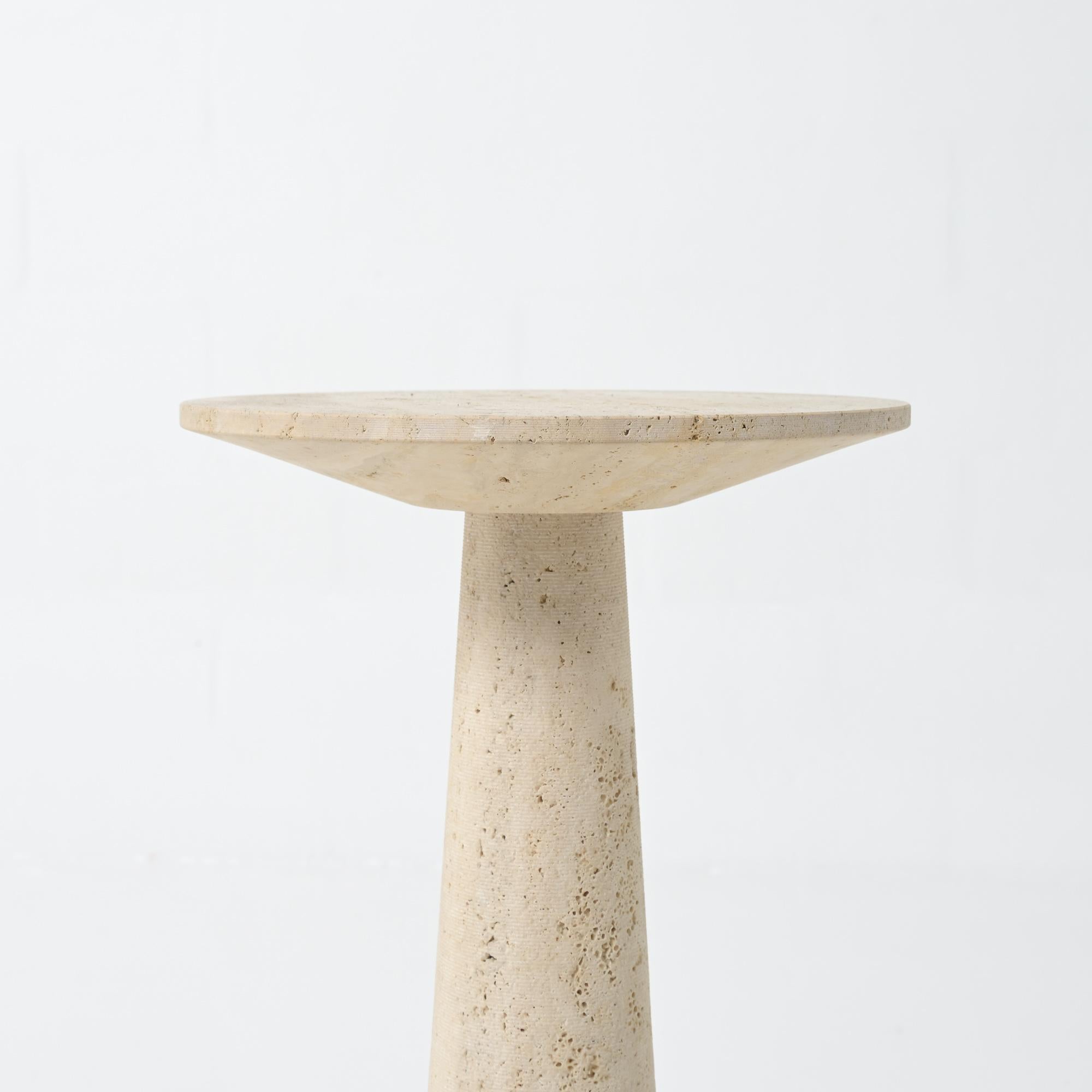 Elegant travertine Console Table by P. A. Giusti & E. Di Rosa for Up & Up For Sale 3