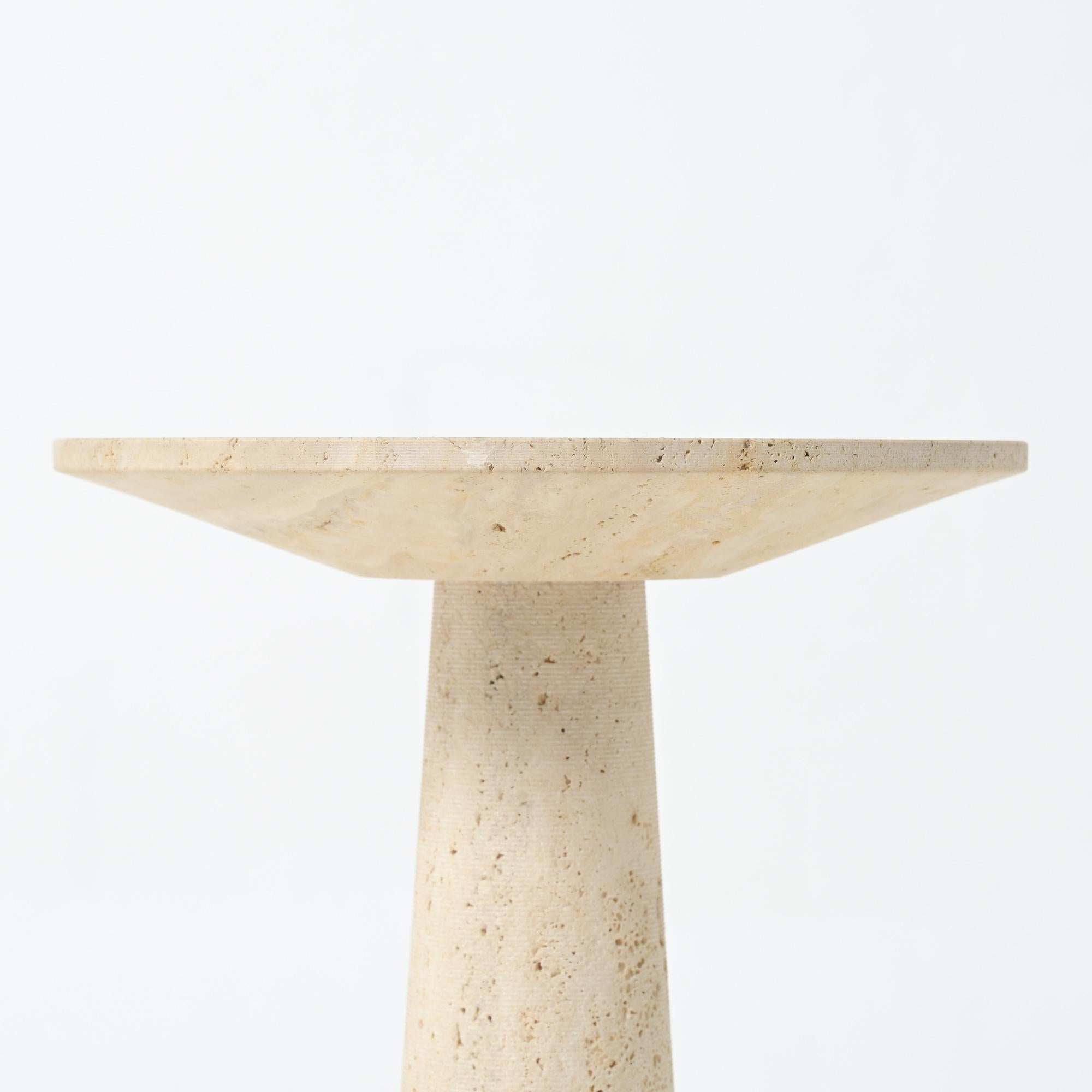 Elegant travertine Console Table by P. A. Giusti & E. Di Rosa for Up & Up For Sale 1