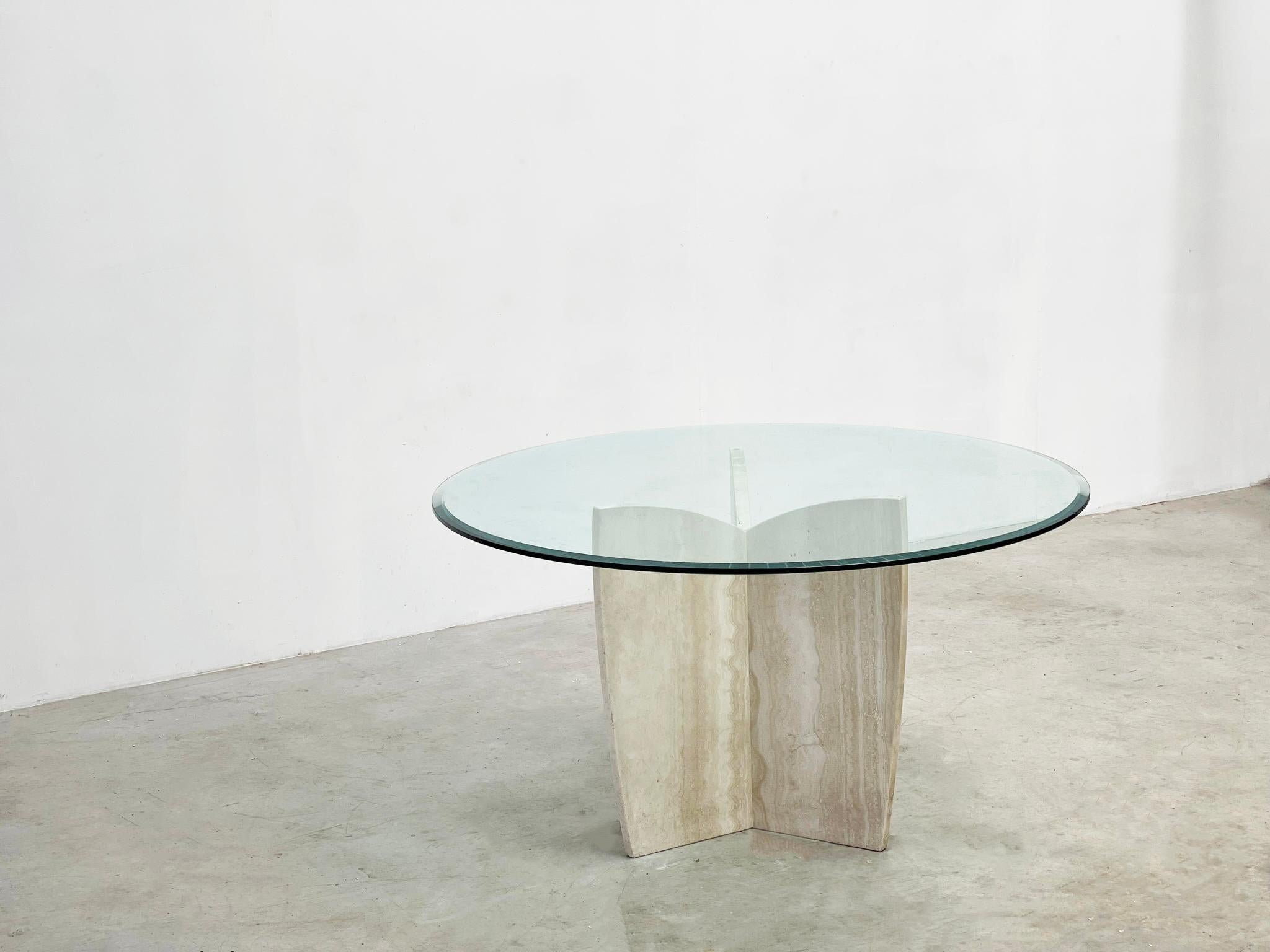 Travertine Elegant travertine dining table For Sale
